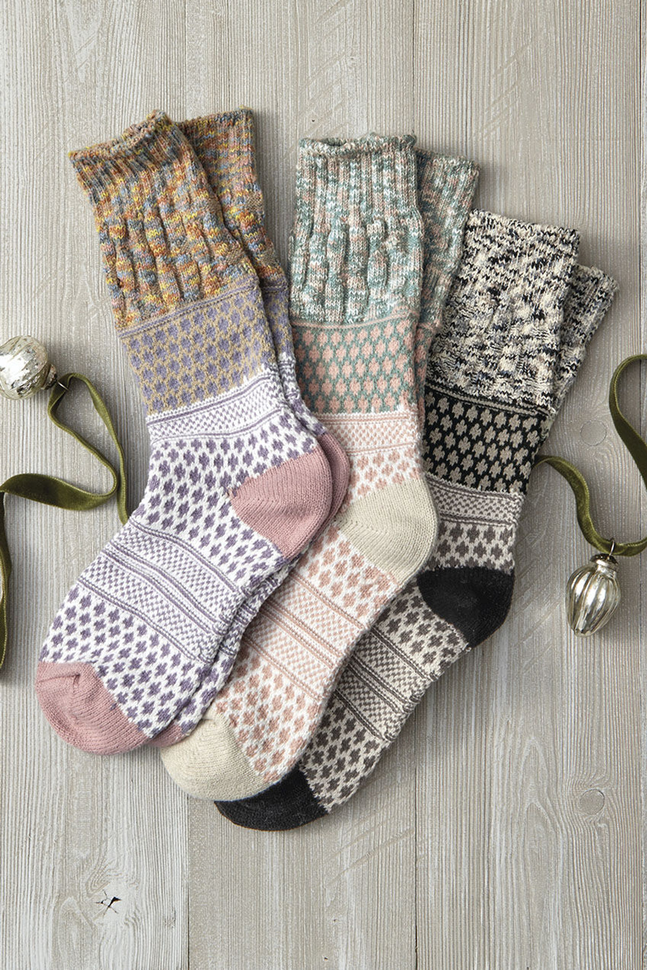 Gallery Textured Crew Socks