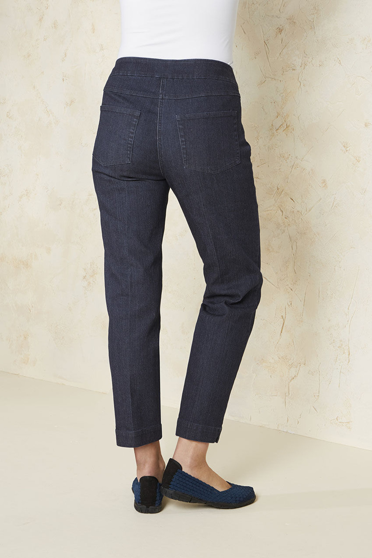 Pull On Anywear ShapeMe Ankle Pants