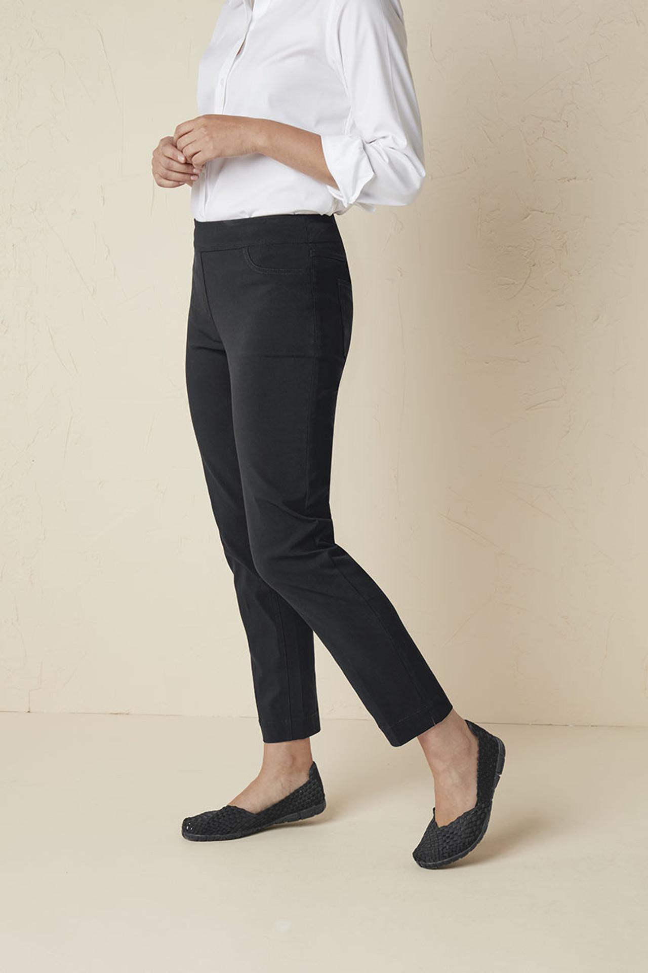 Pull-On Anywear ShapeMe? Ankle Pants
