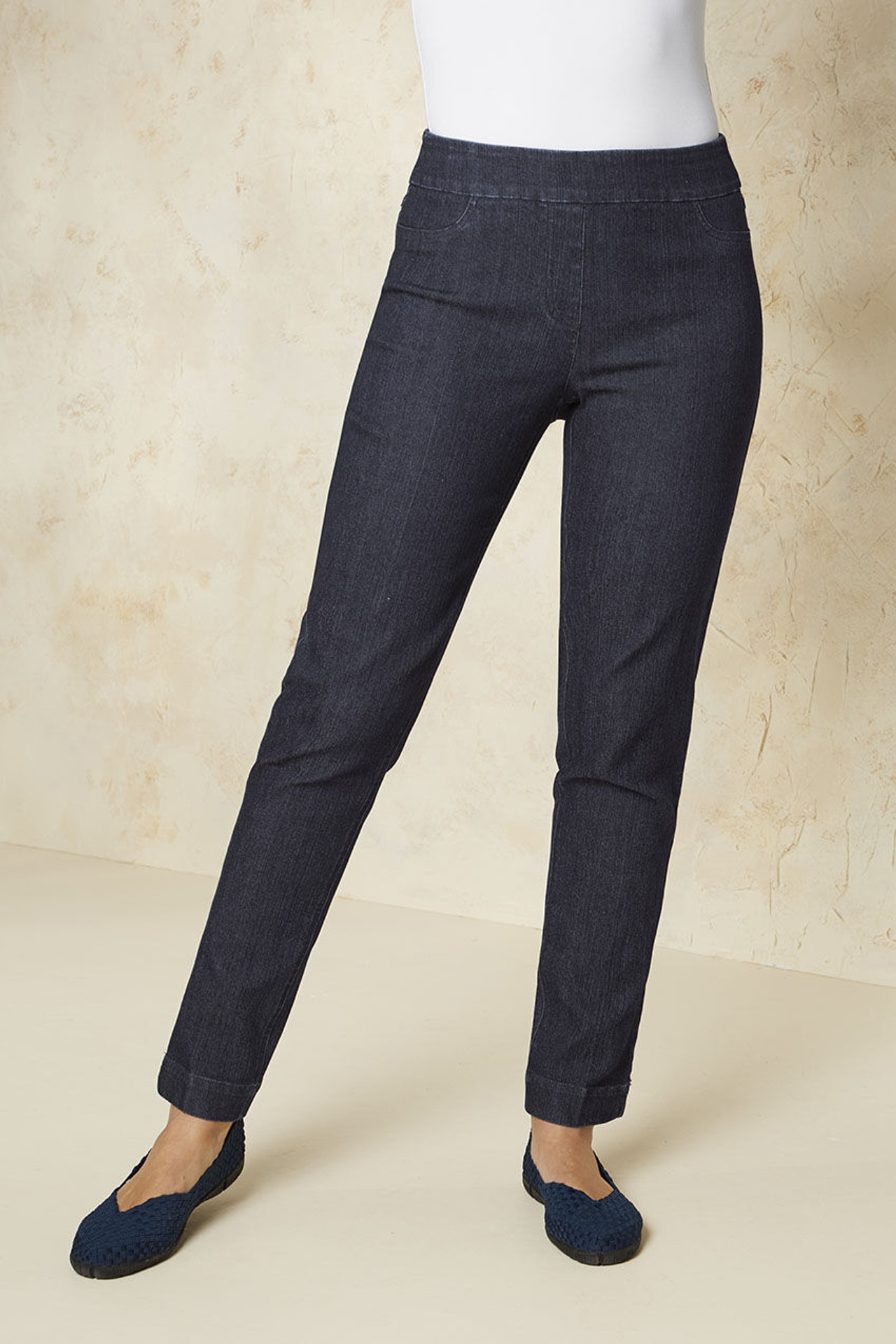 Pull-On Anywear ShapeMe Pants (dark indigo)