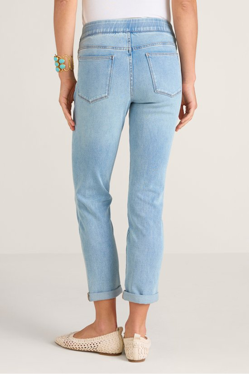 The Ultimate Denim Pull-On Crop