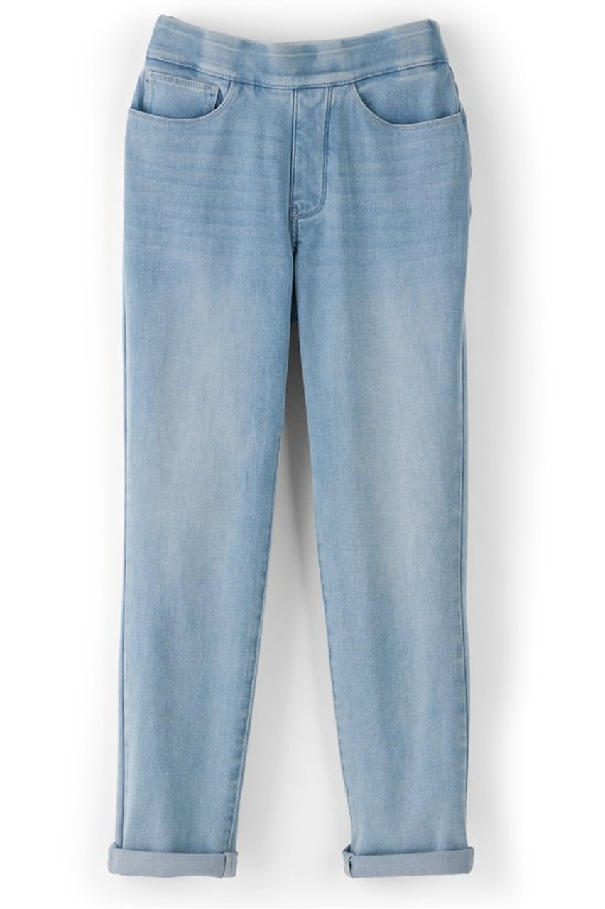 The Ultimate Denim Pull-On Crop