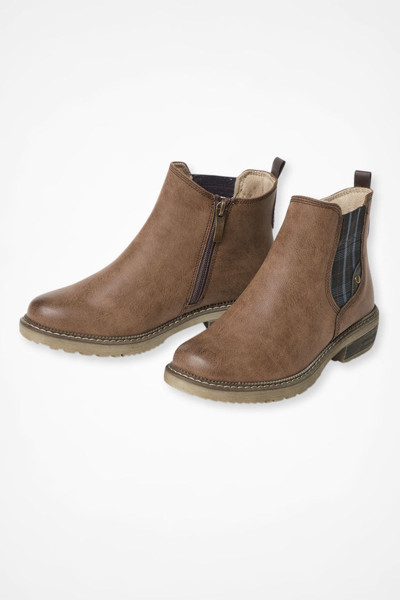 Nonia  Chelsea Boots by Spring Step?