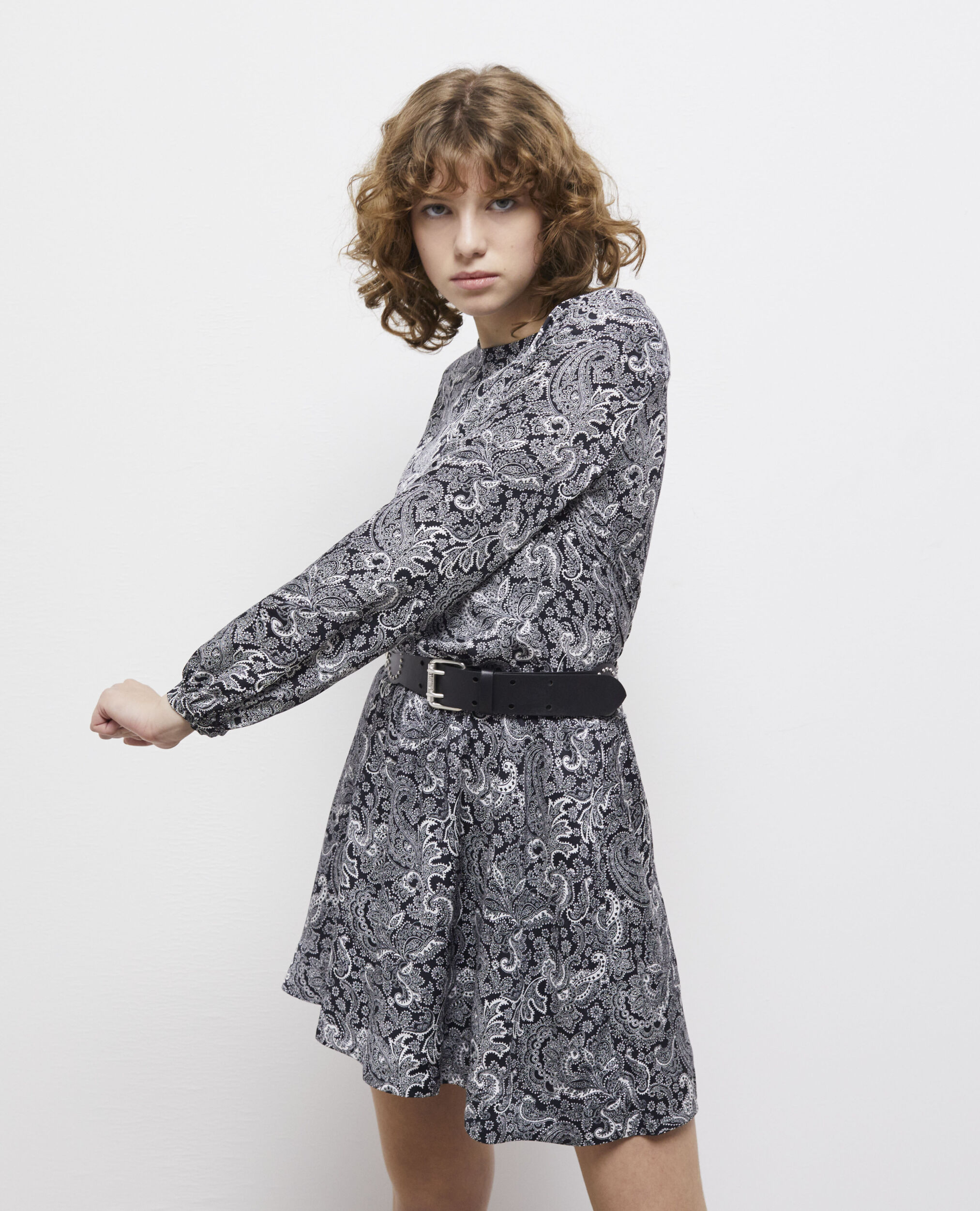 Short dress with printed belt BLACK WHITE