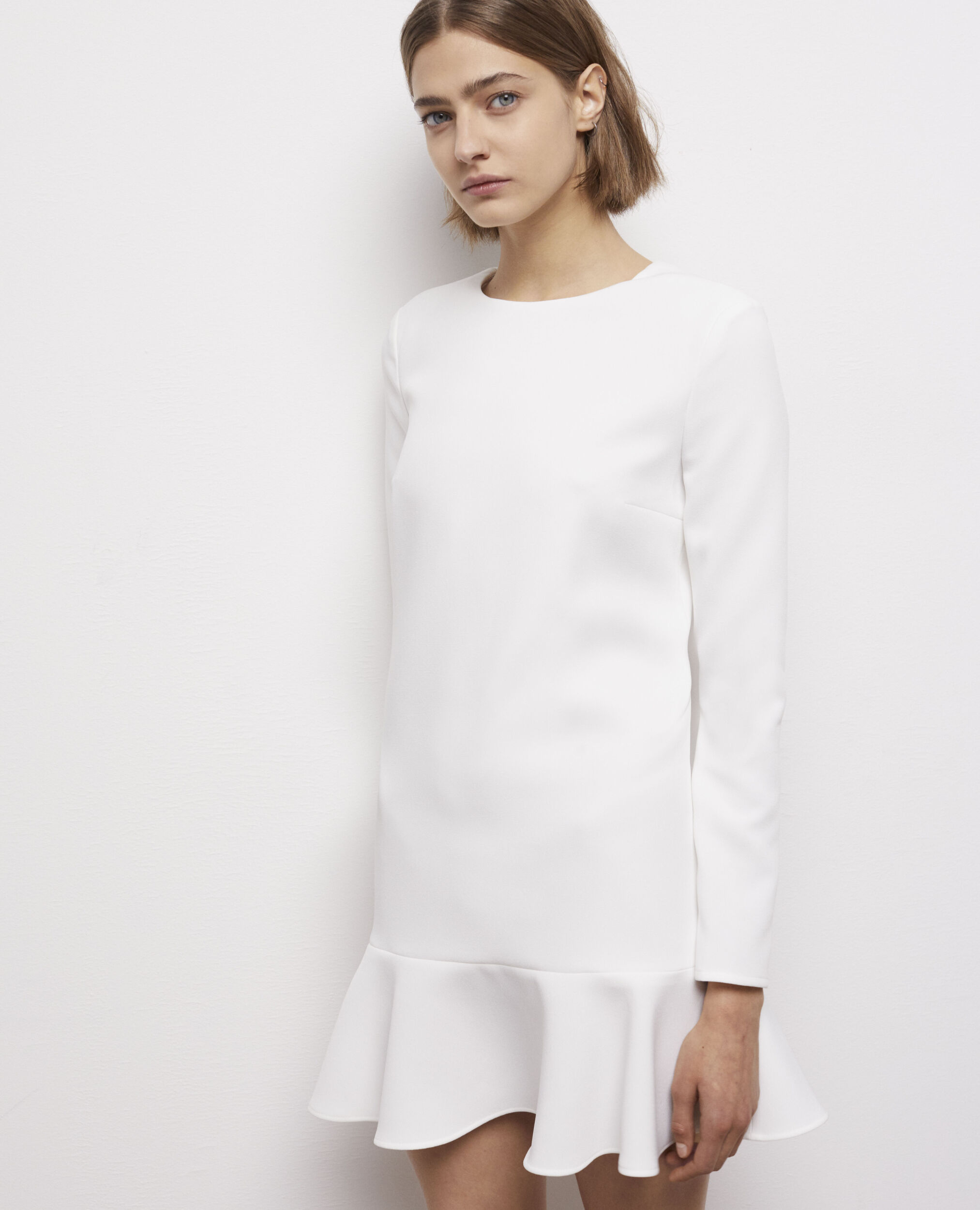 Short white dress with ruffles WHITE