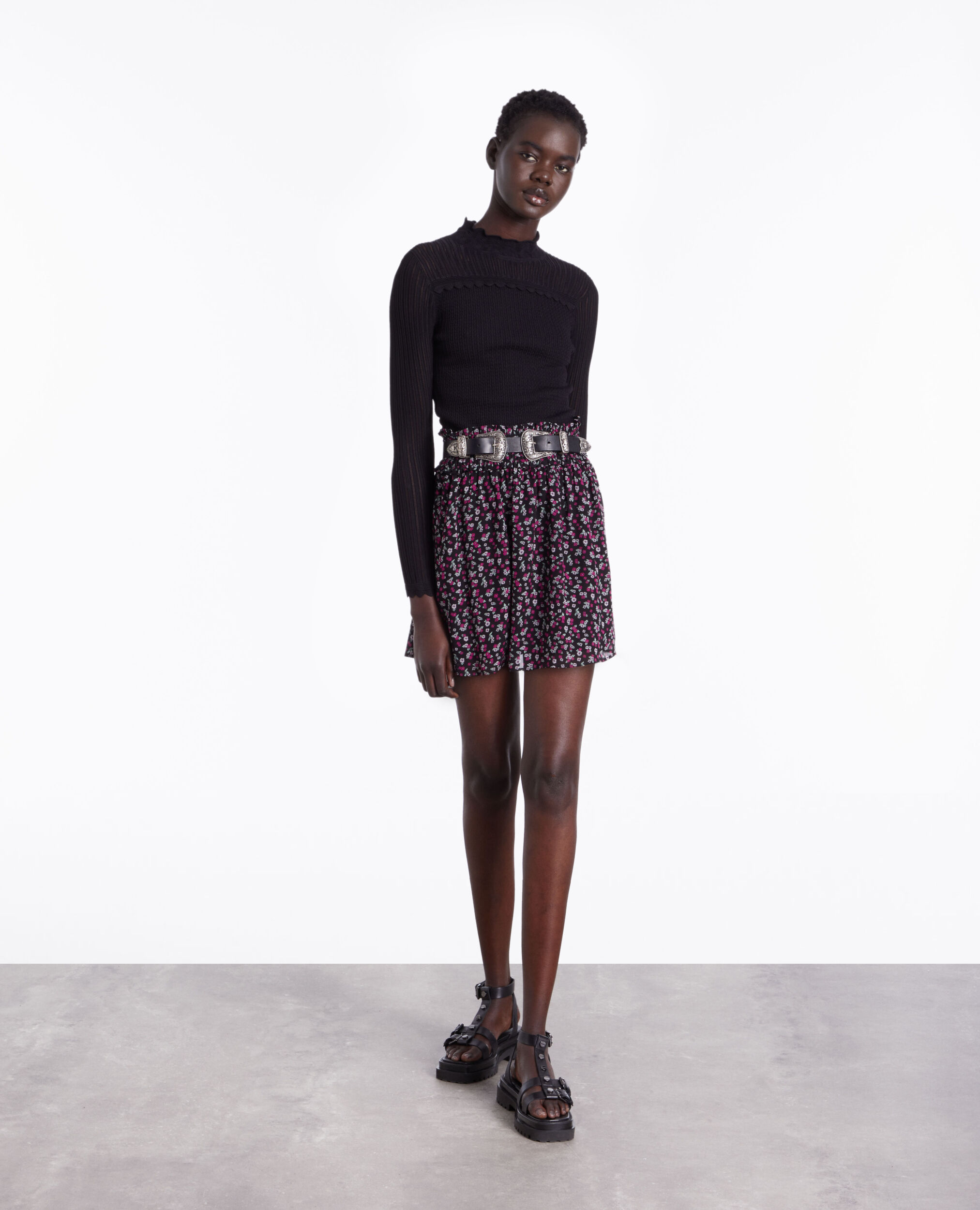 Short printed skirt with smocking BLACK / PINK