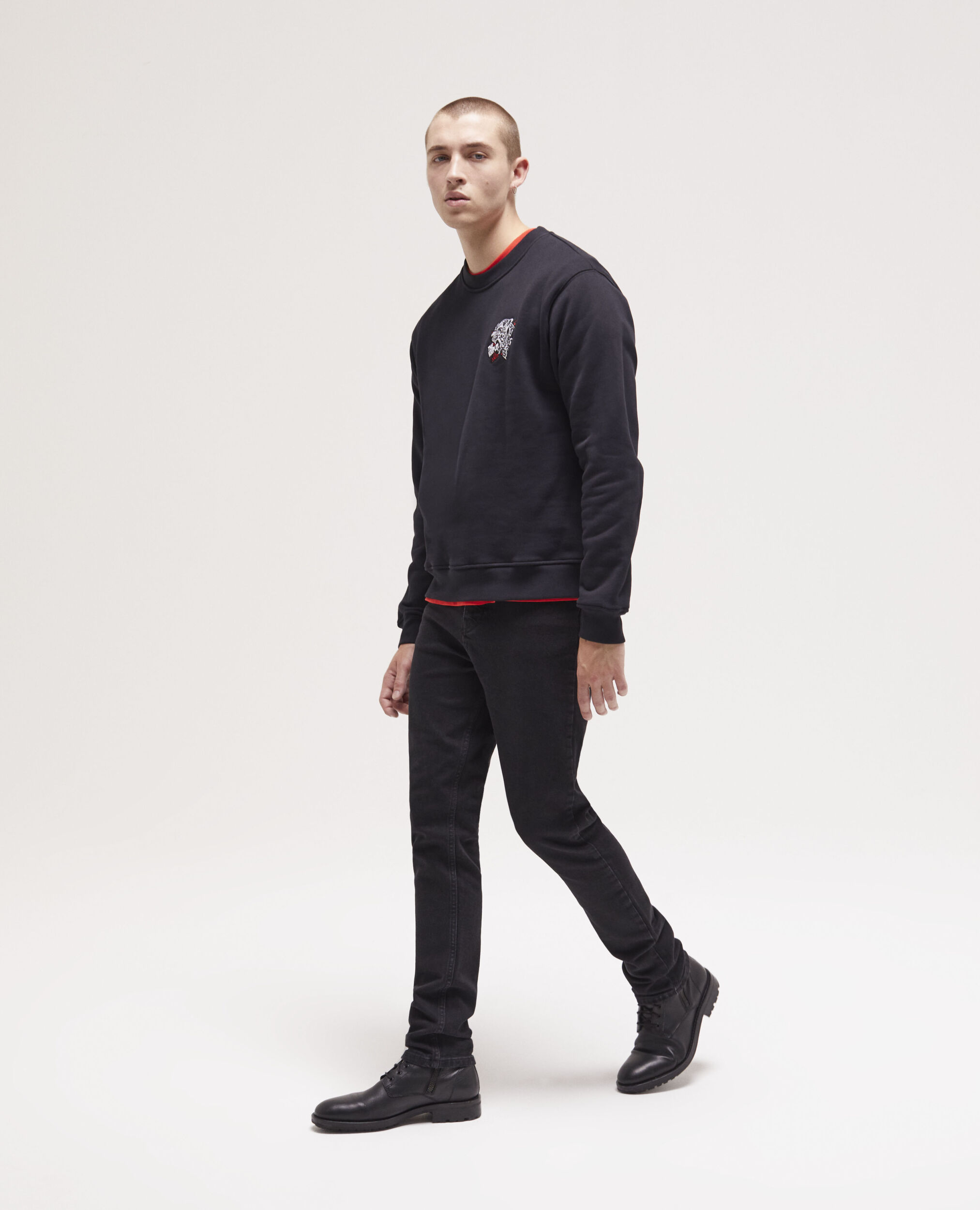 Black logo sweatshirt with a tiger print BLACK