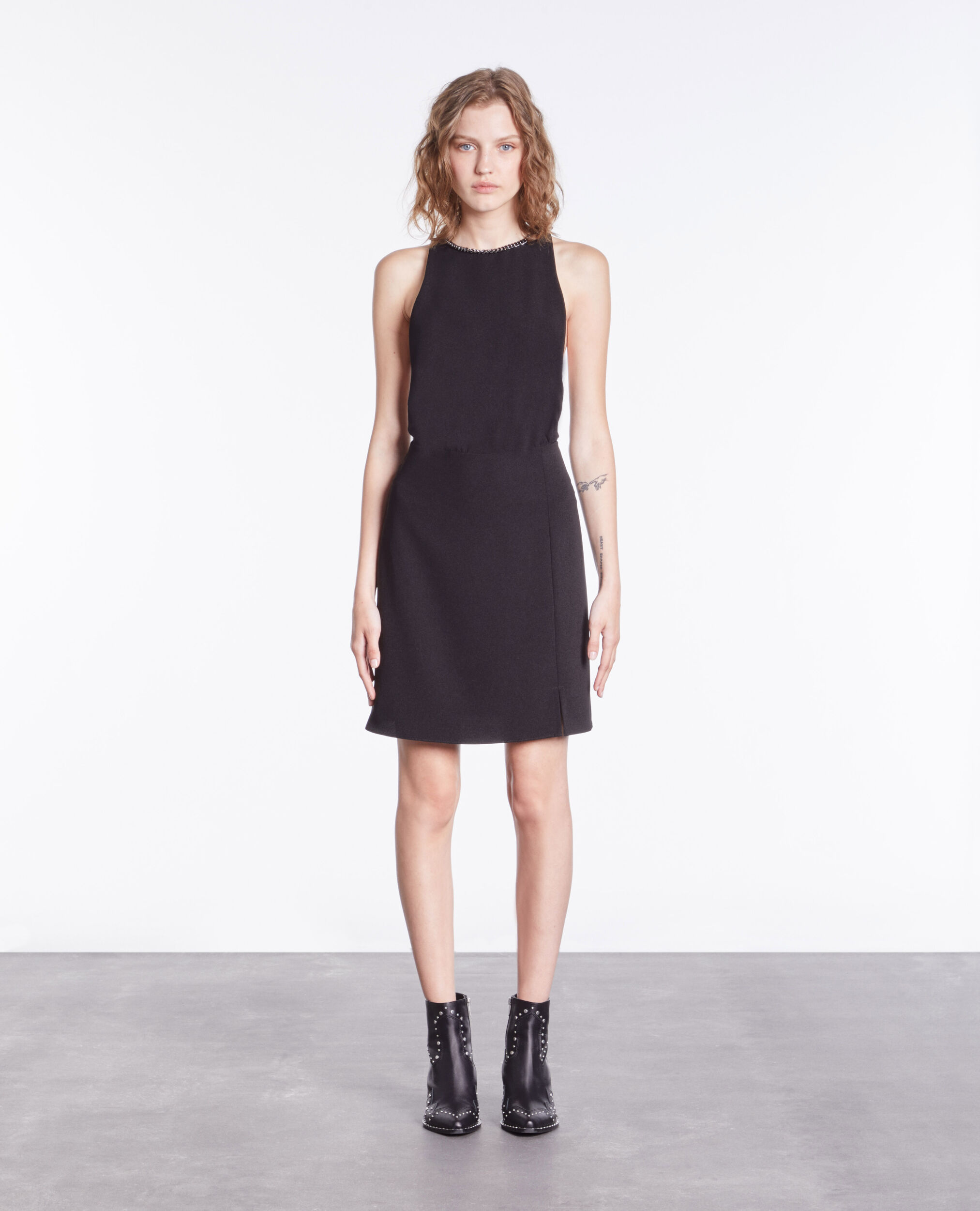 Short black crepe dress BLACK