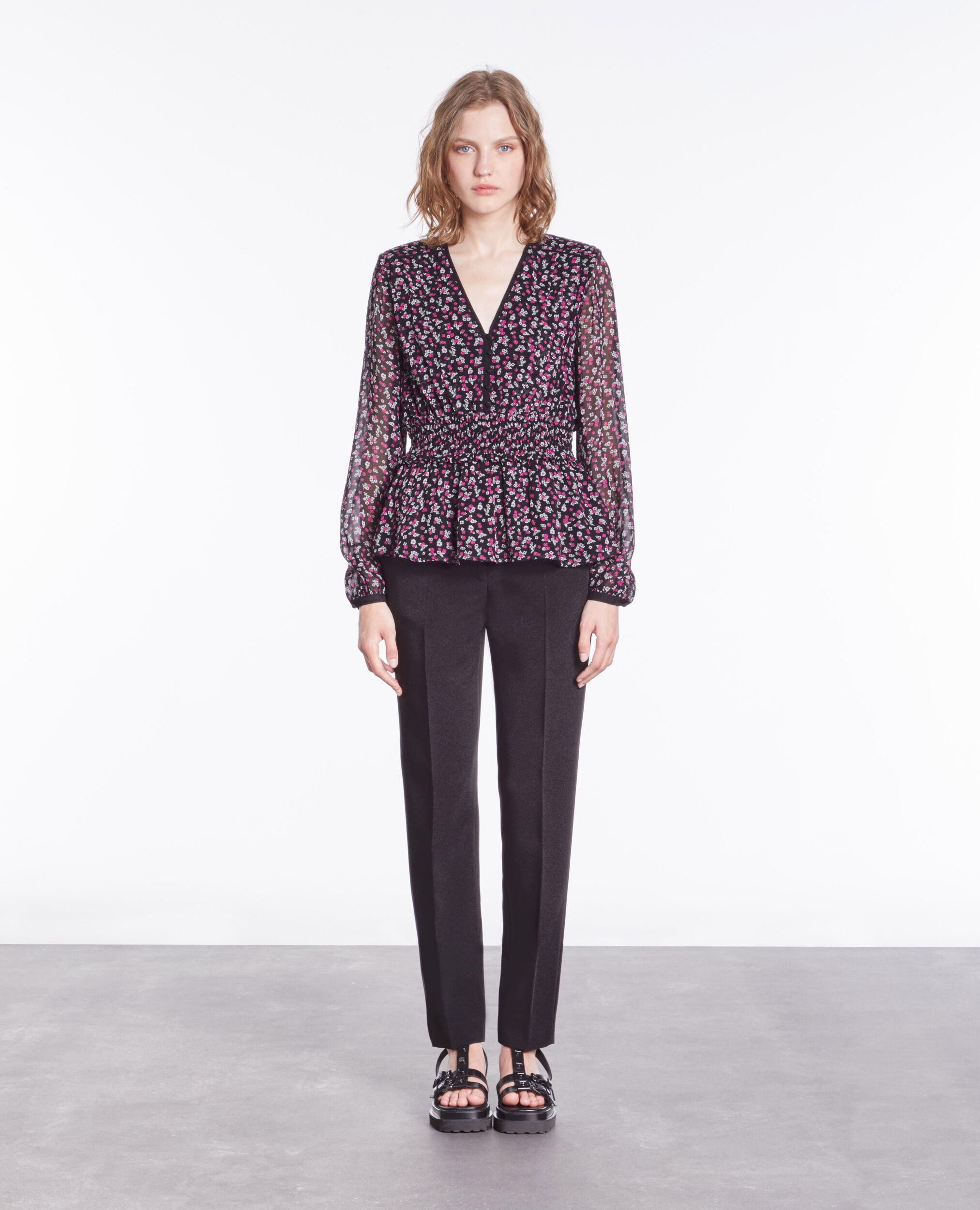 Printed top with smocking BLACK / PINK