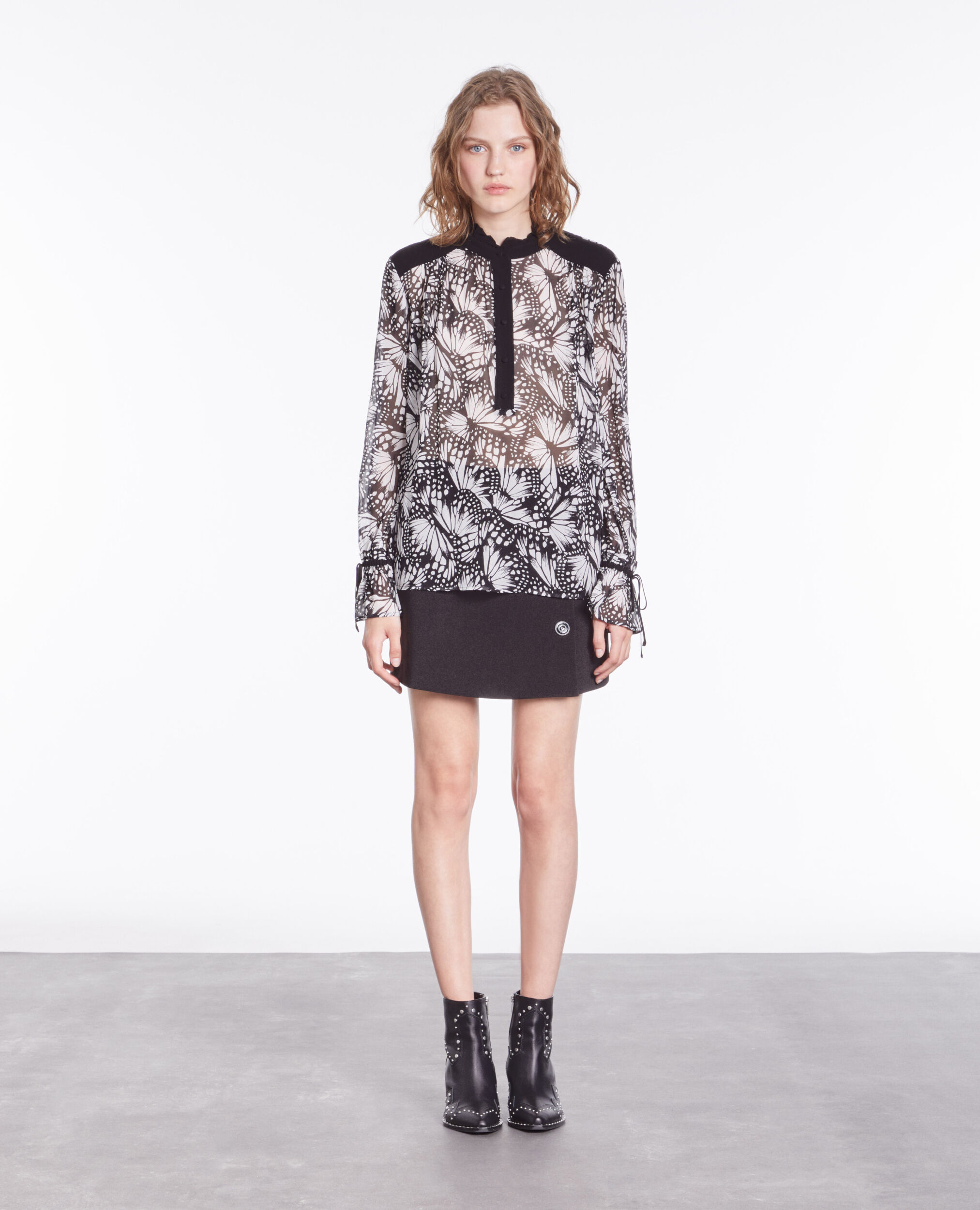 Printed top with contrasting details BLACK WHITE