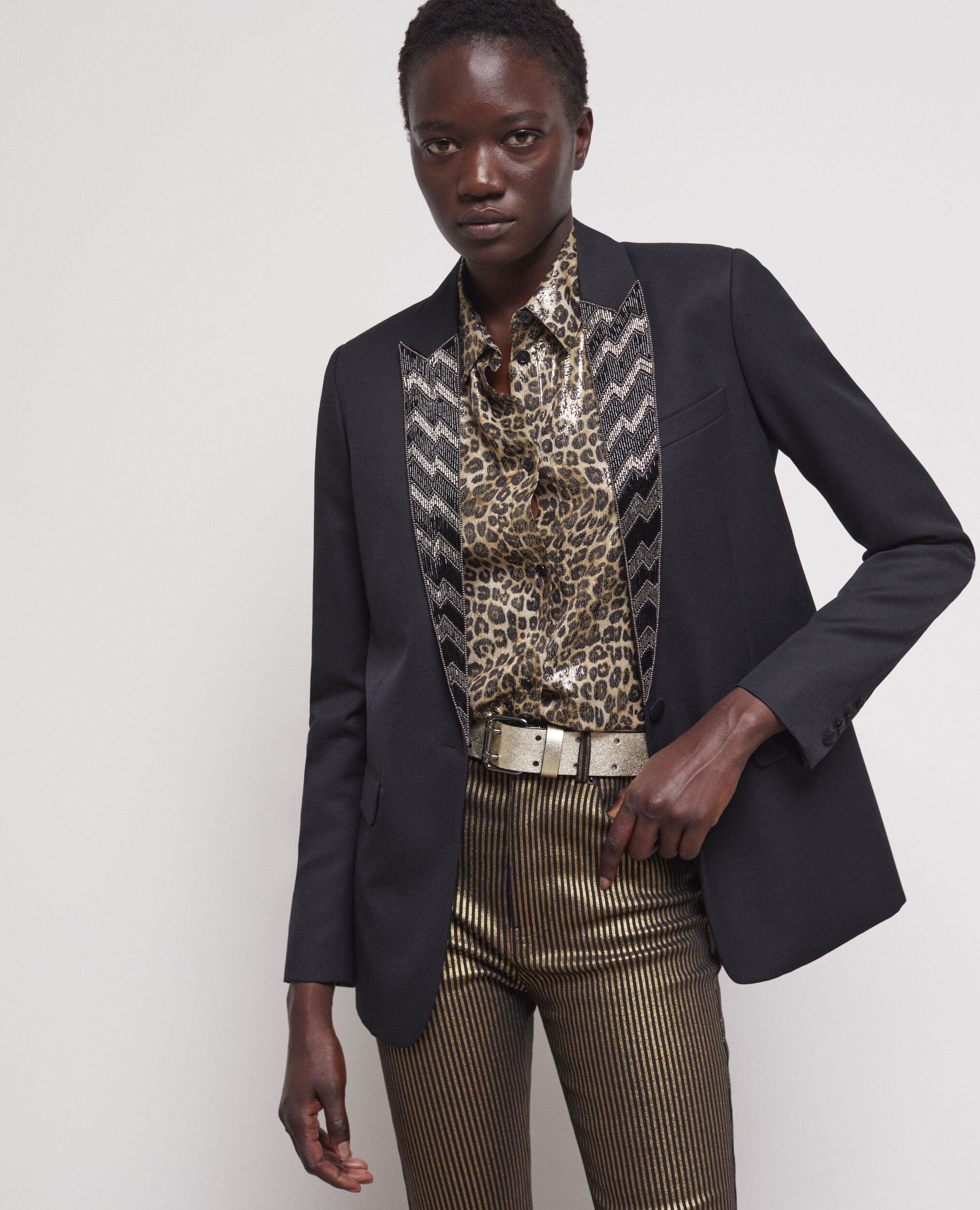 Black jacket with pearl details BLACK