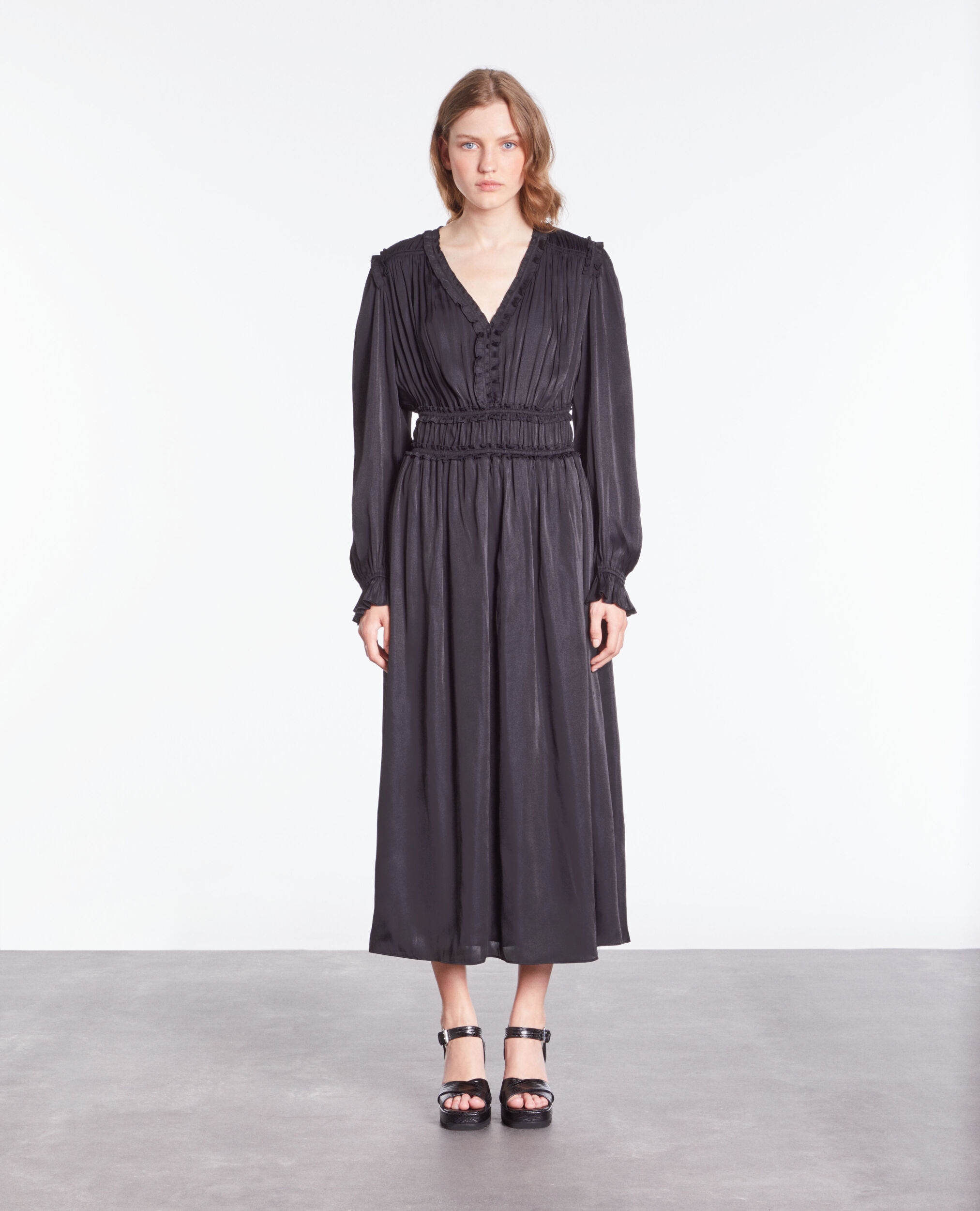 Long black dress with shirring BLACK