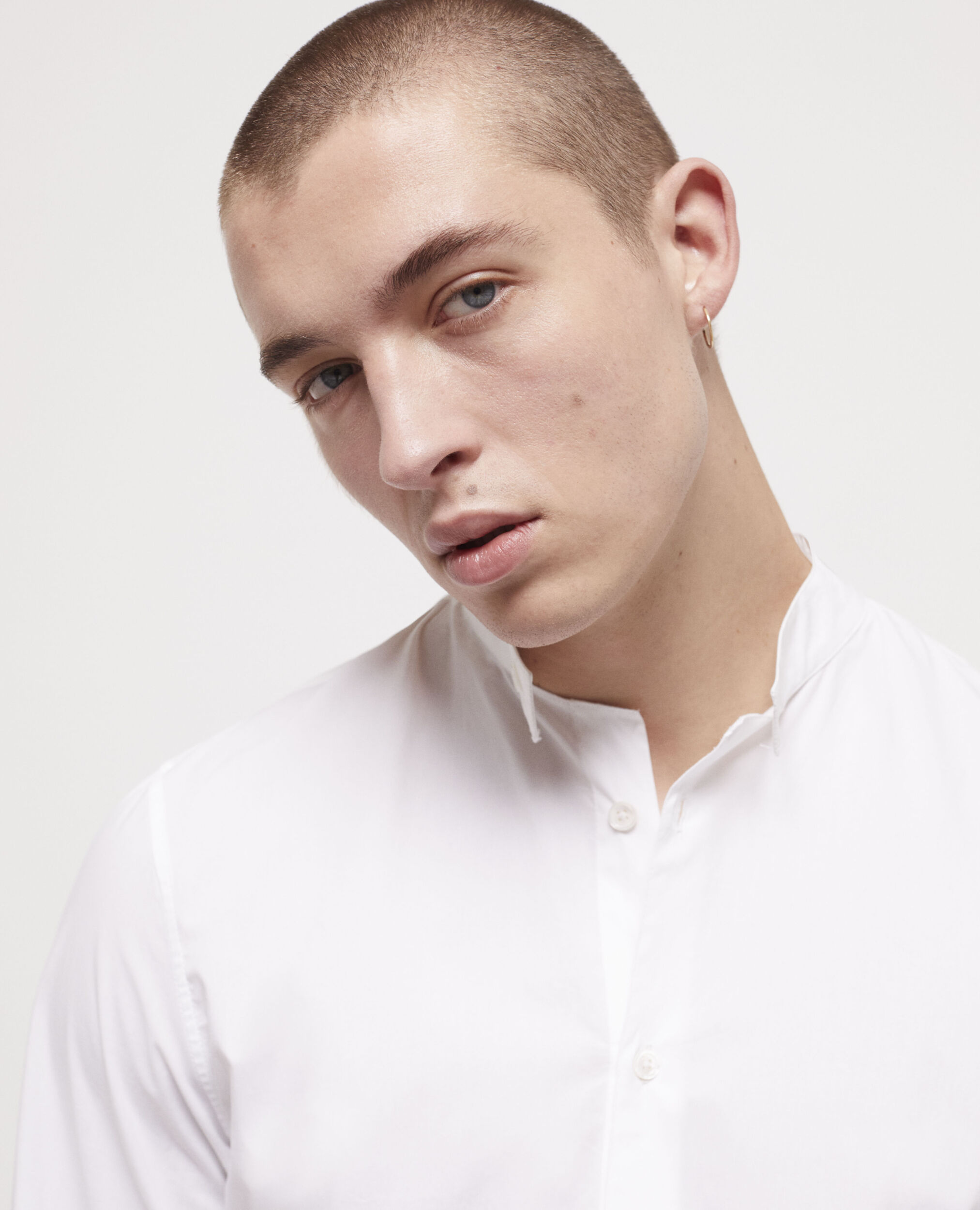 Slim-fit white shirt with officer collar WHITE