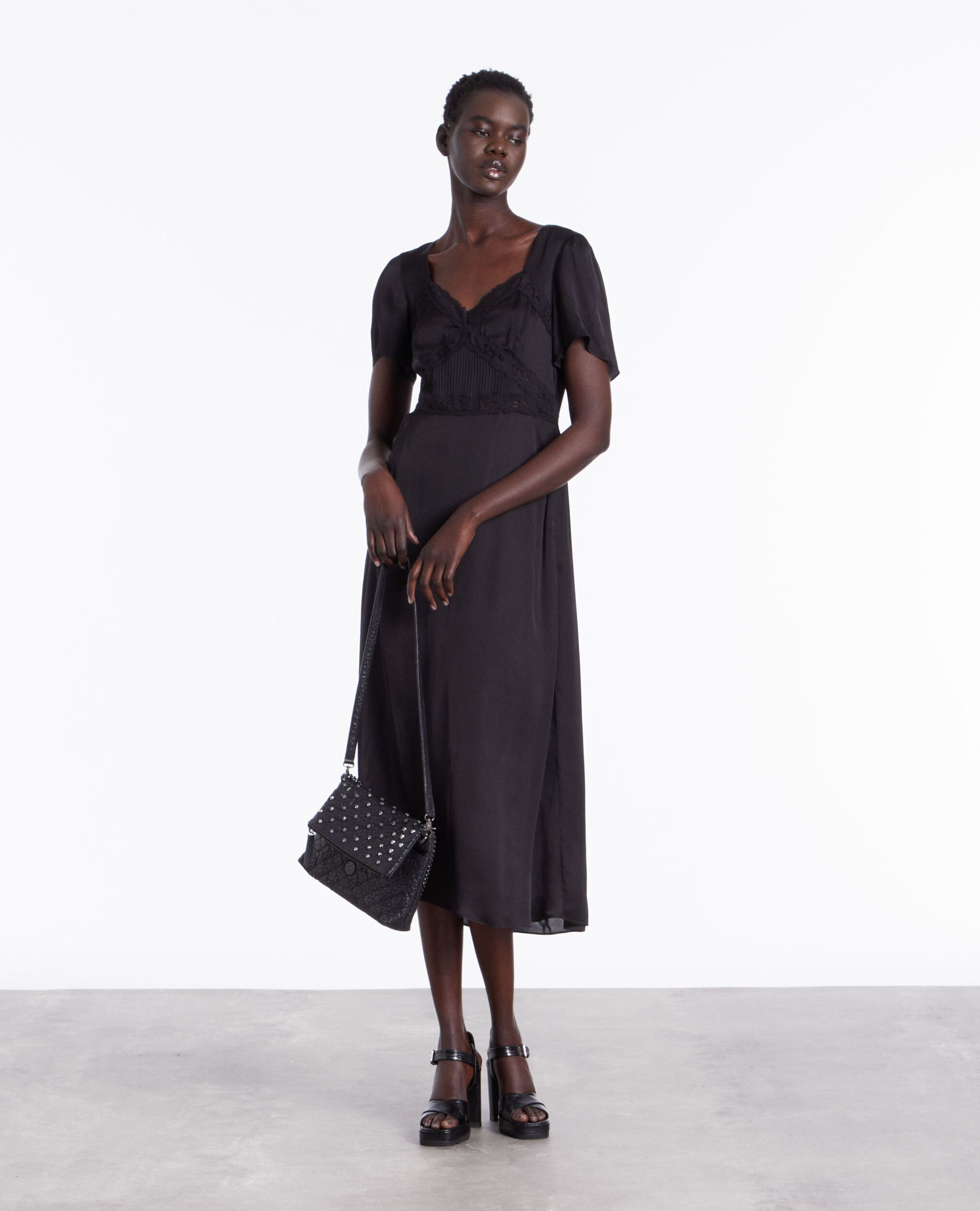 Long black dress with lace details BLACK