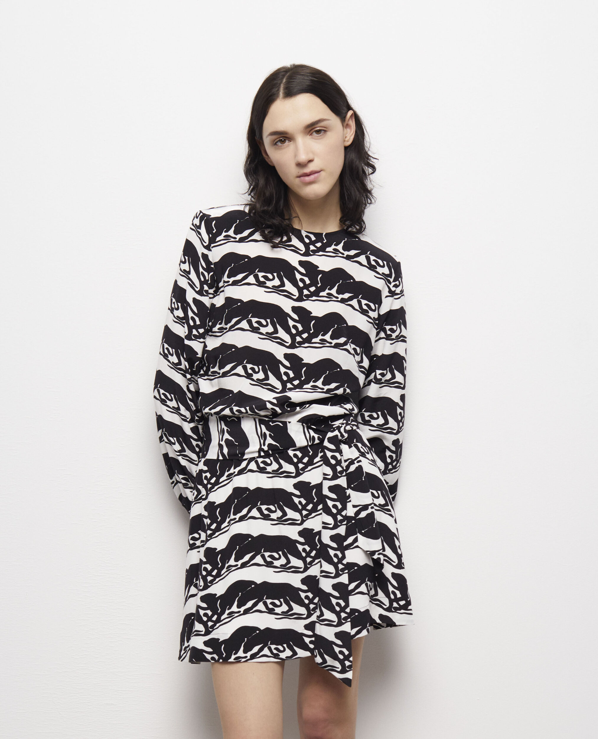Short dress with printed belt BLACK / WHITE