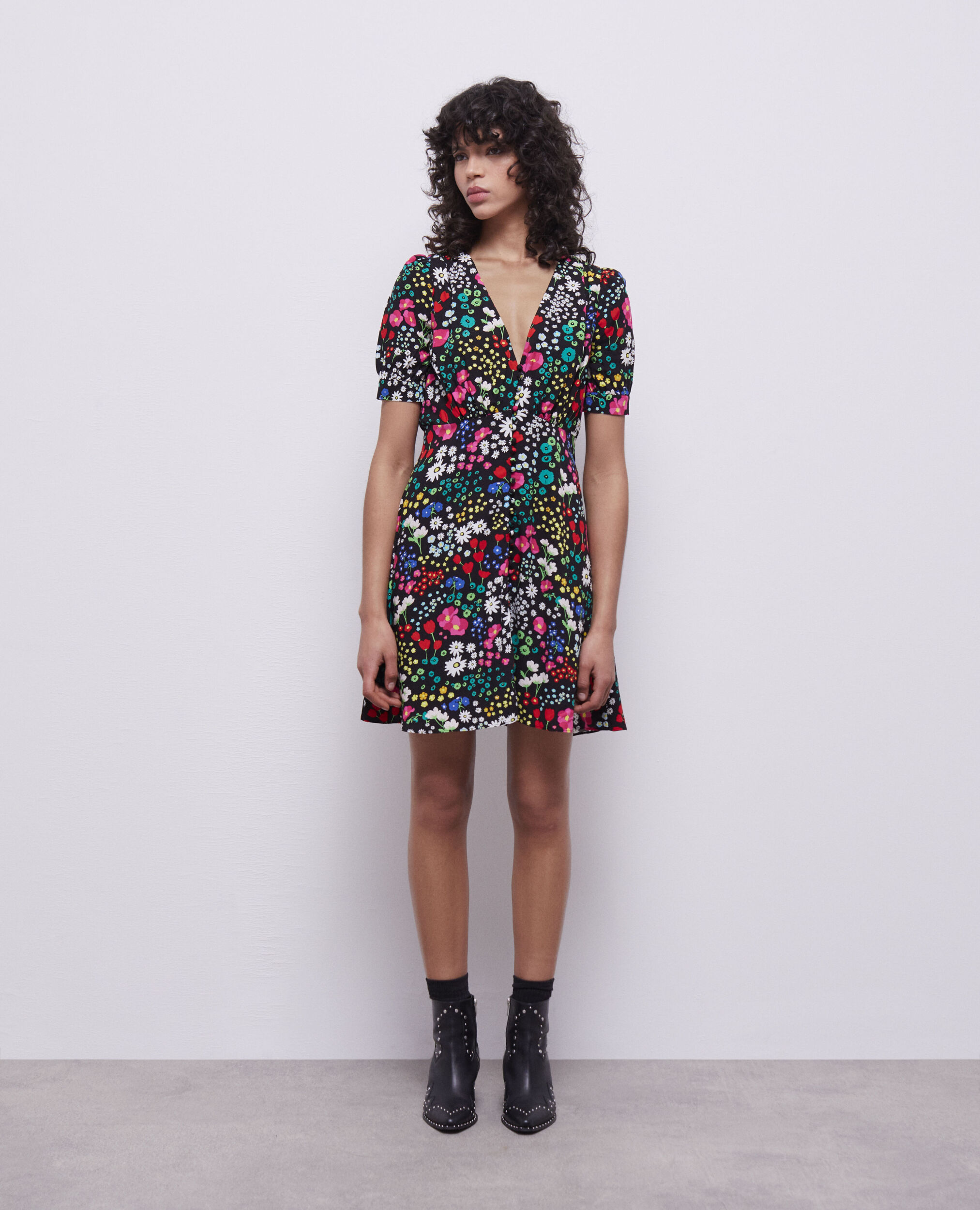 Short printed dress with buttoning MULTICOLOR