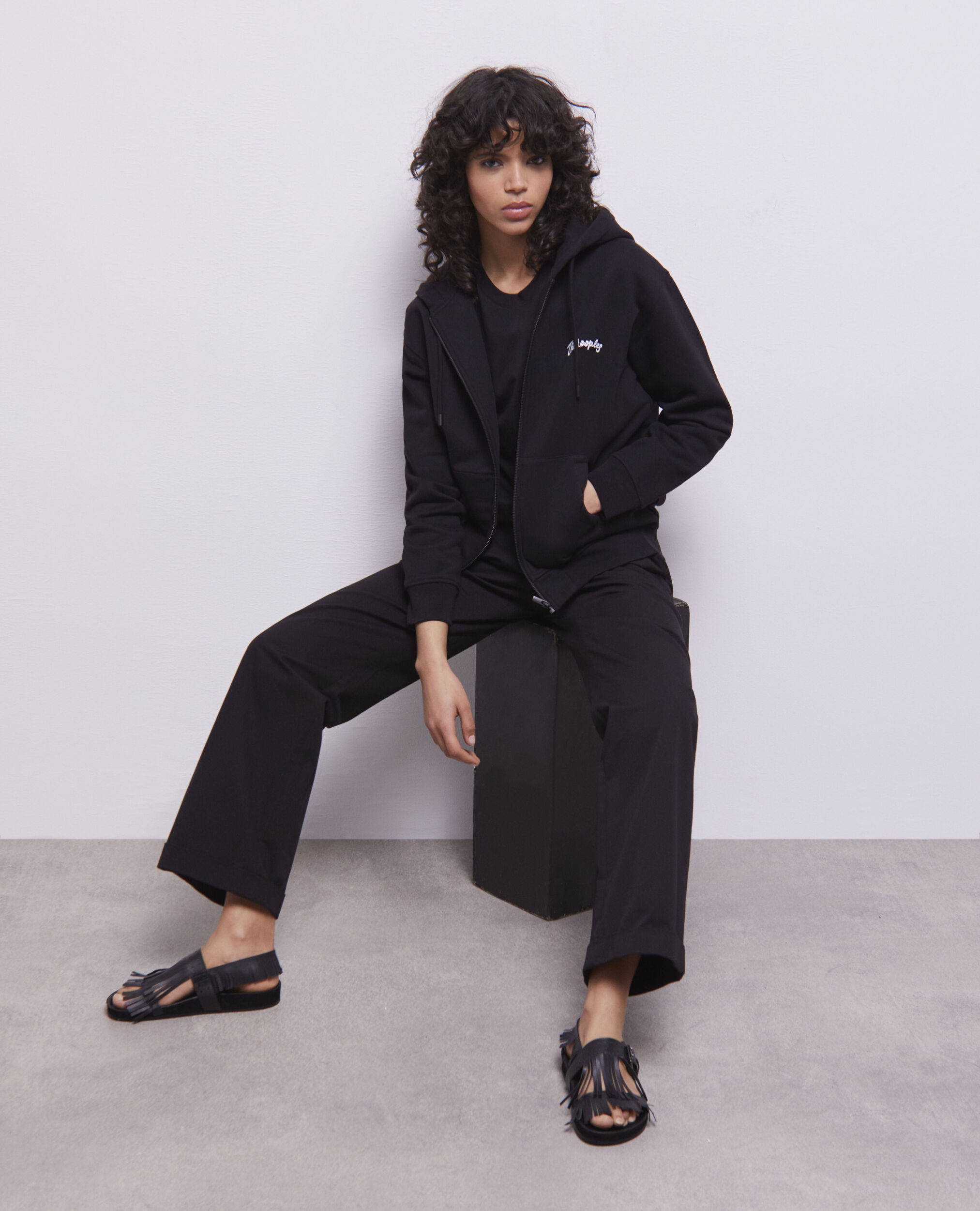 Zipped black hooded sweatshirt with embroidery BLACK
