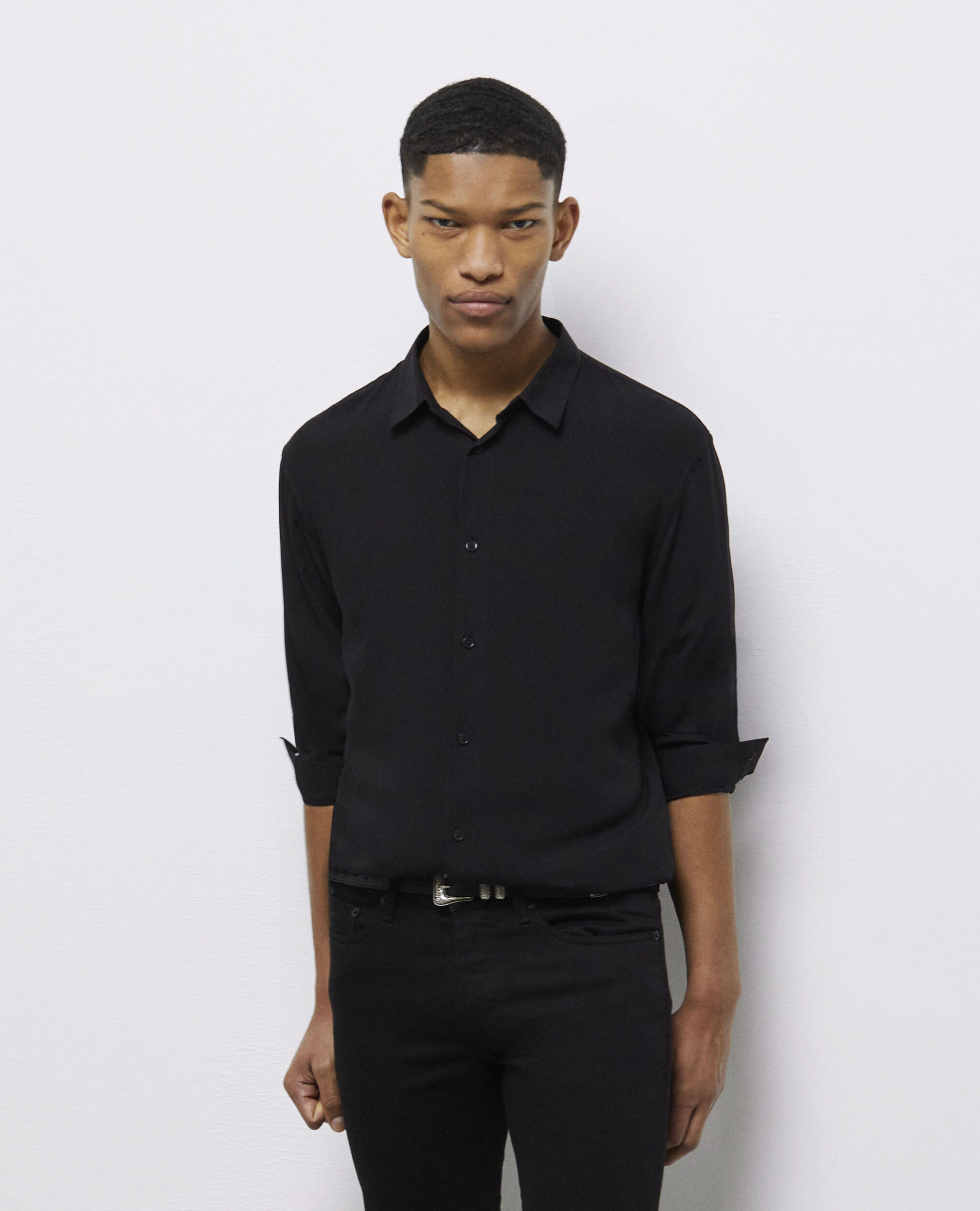 Black shirt with classic collar BLACK