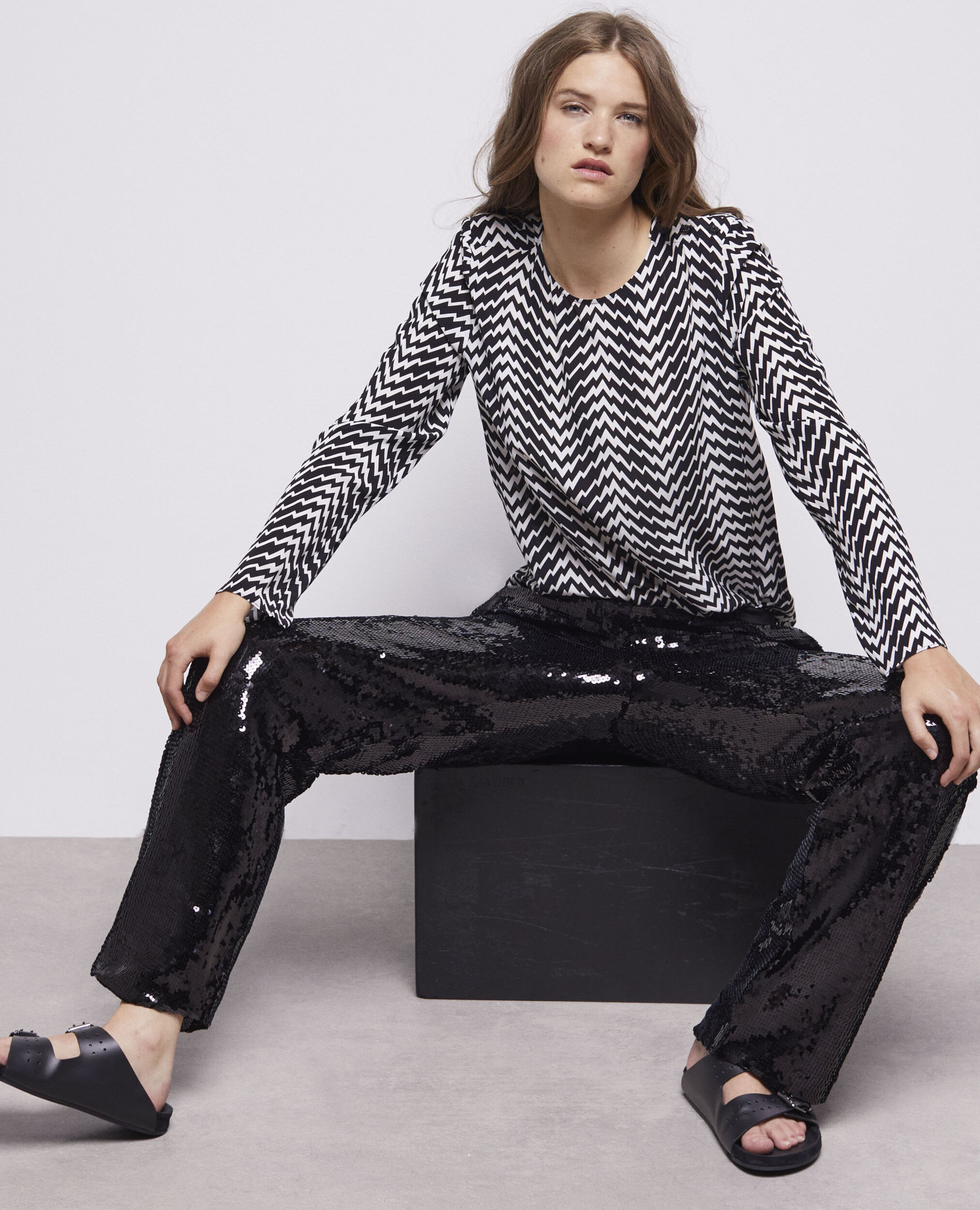 Black printed top BLACK WHITE