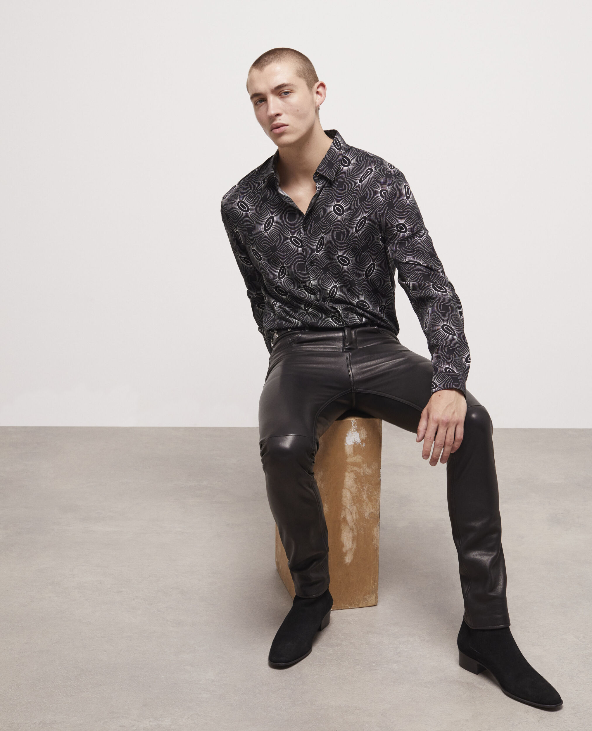Printed classic-collar shirt BLACK WHITE