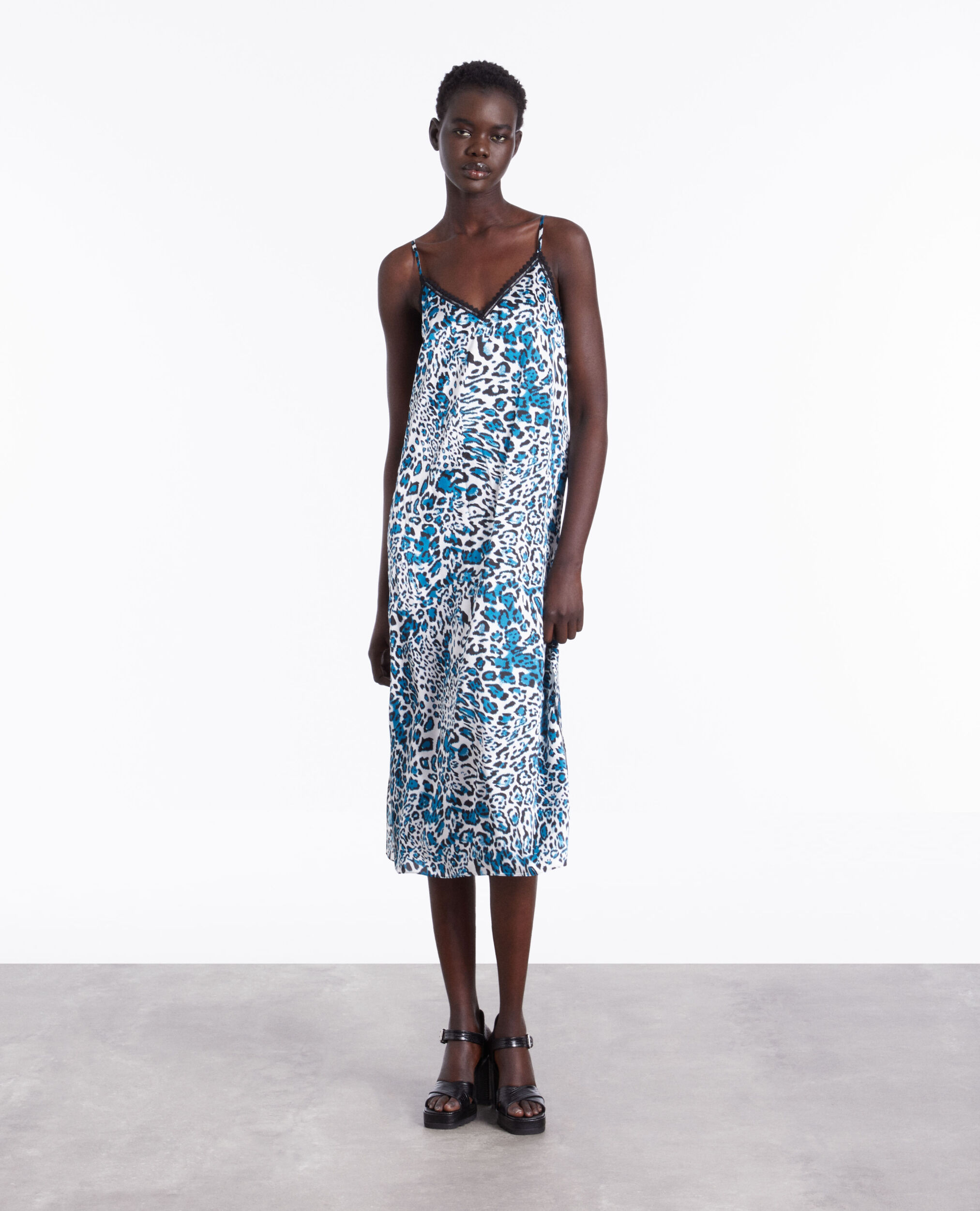 Long printed silk slip dress with lace details BLUE WHITE