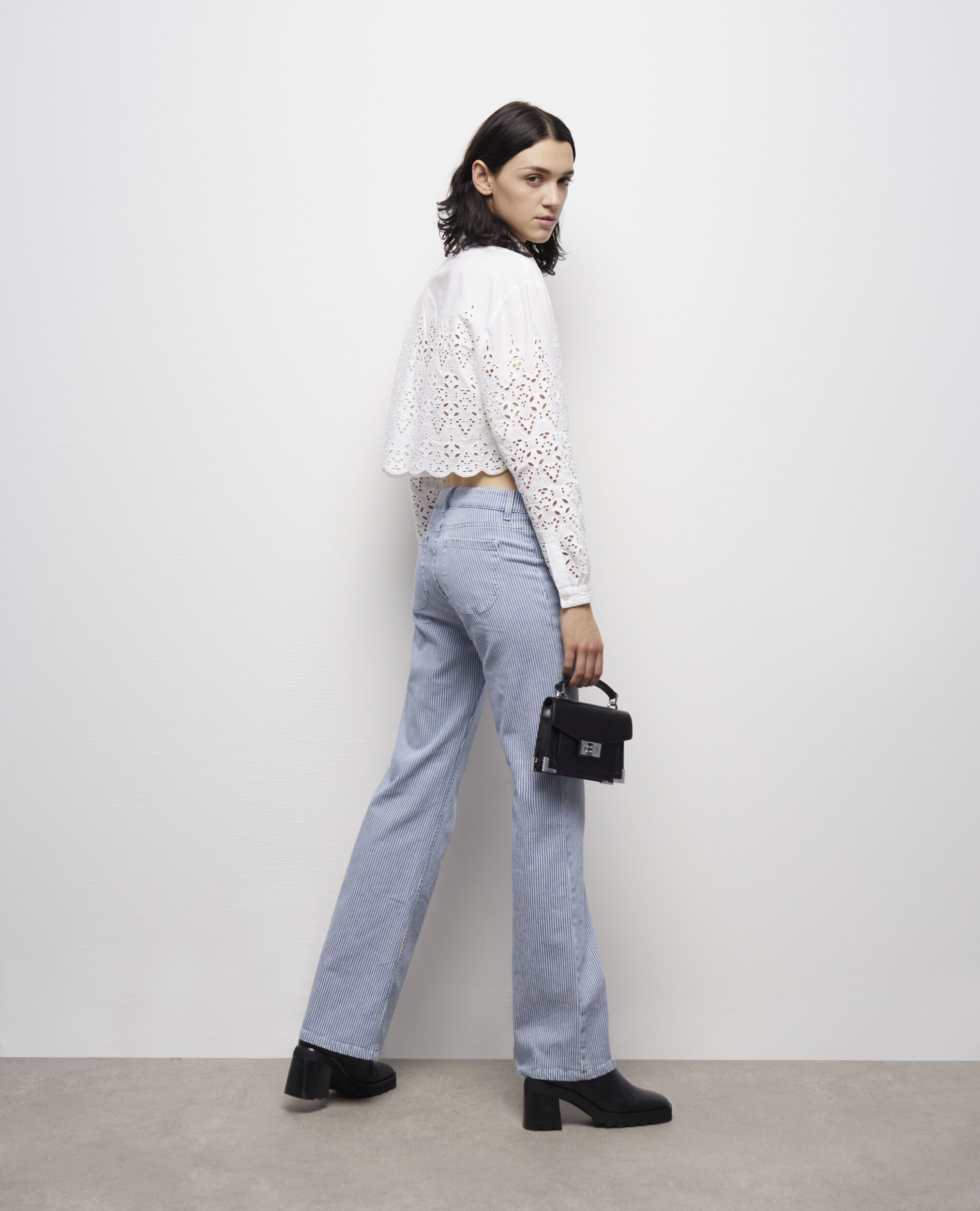 Short white shirt with broderie anglaise WHITE