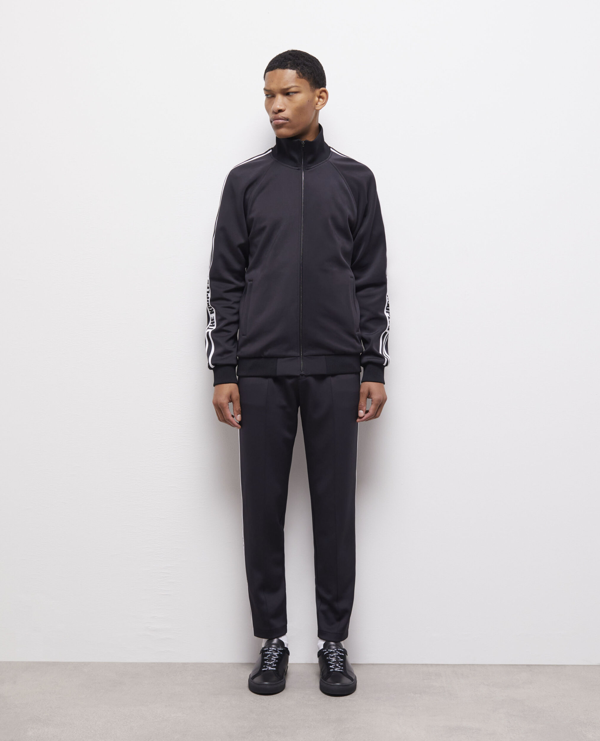 Black logo jacket BLACK