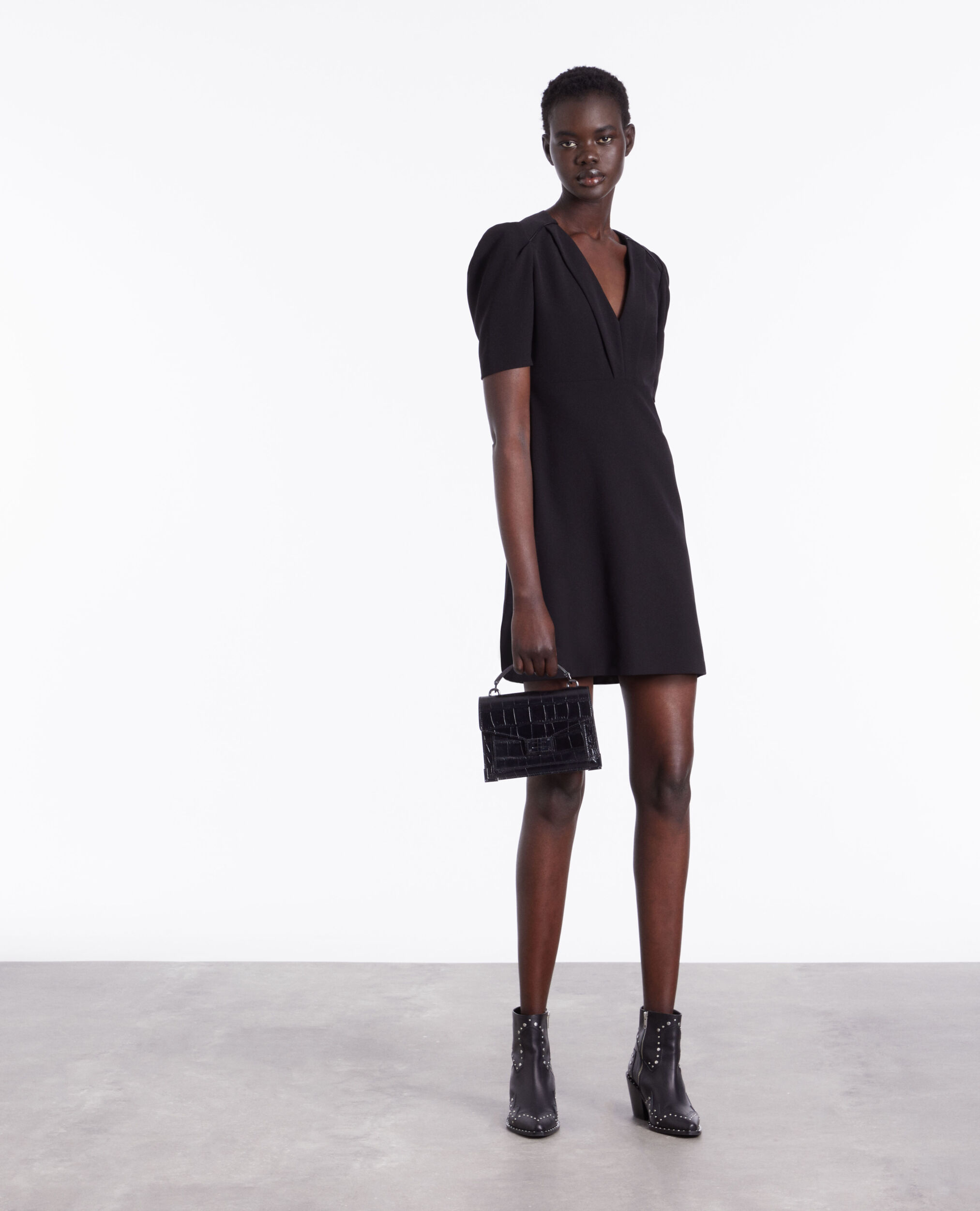 Short black crepe dress BLACK