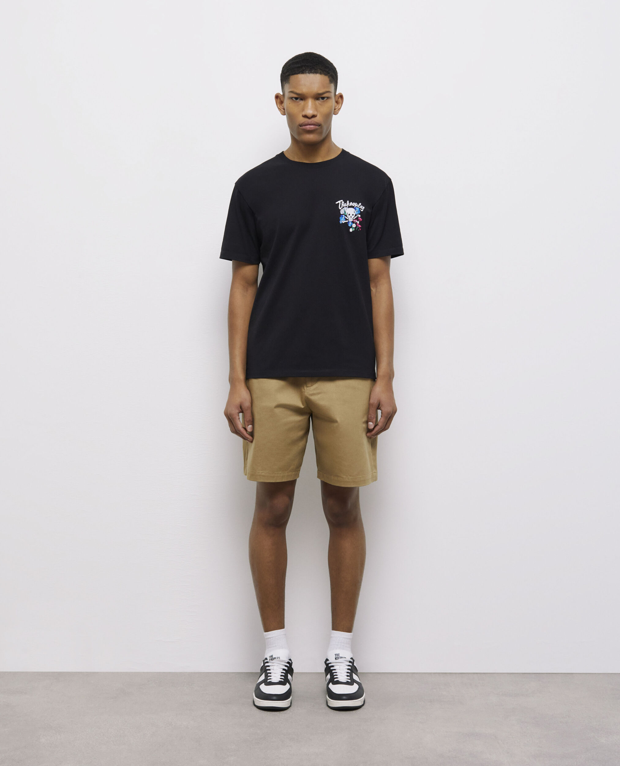 Men's black t-shirt with embroidery BLACK
