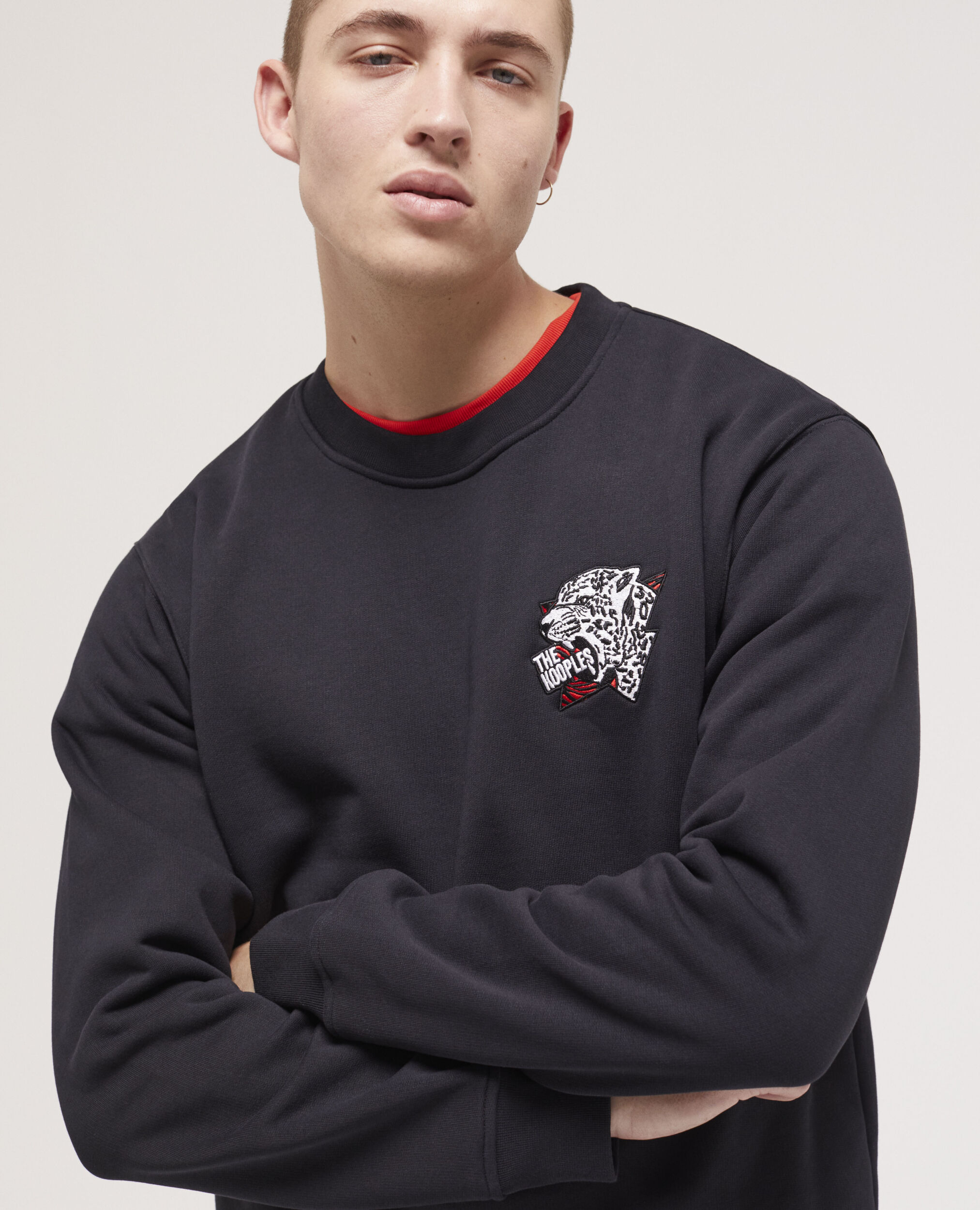 Black logo sweatshirt with a tiger print BLACK