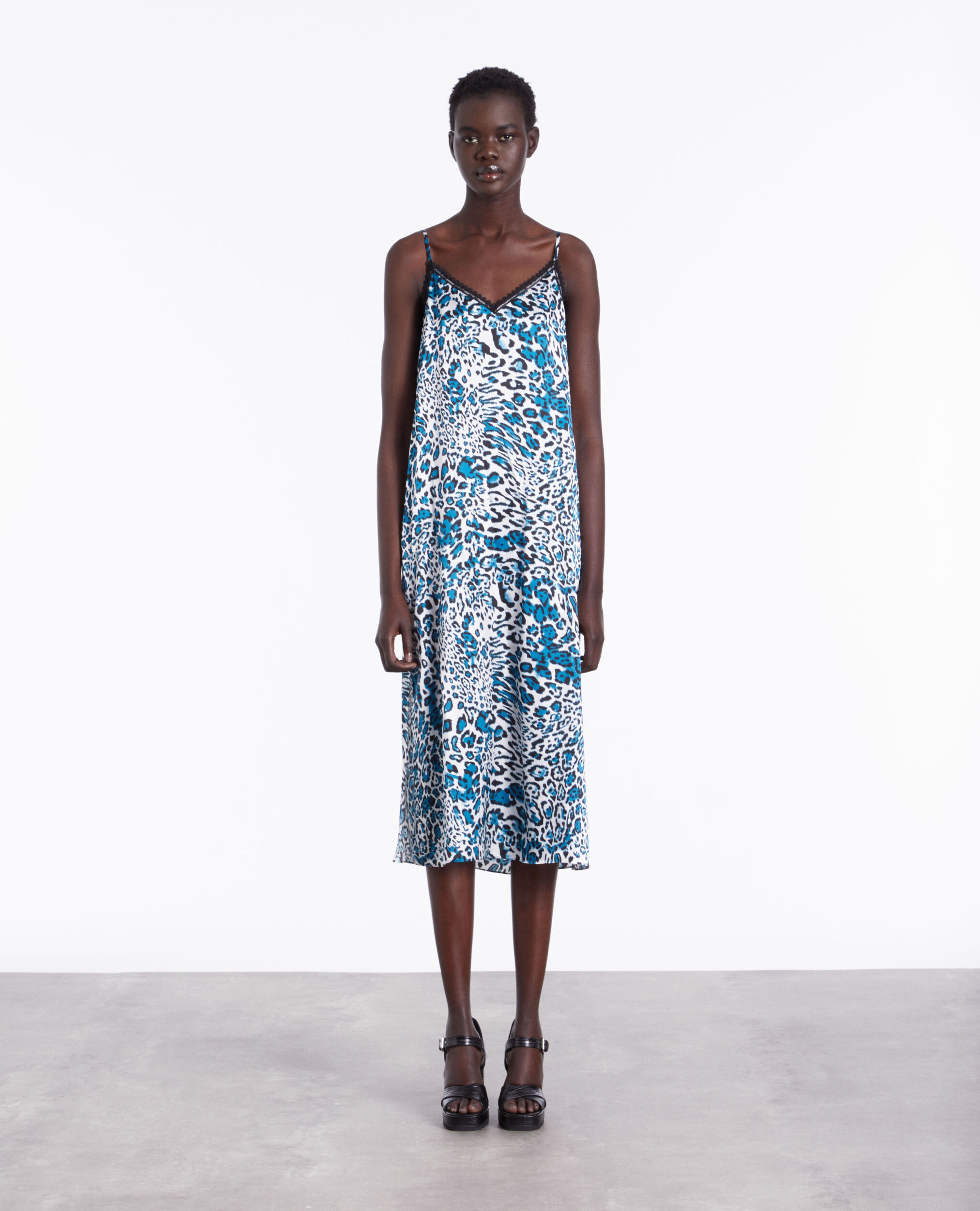 Long printed silk slip dress with lace details BLUE WHITE