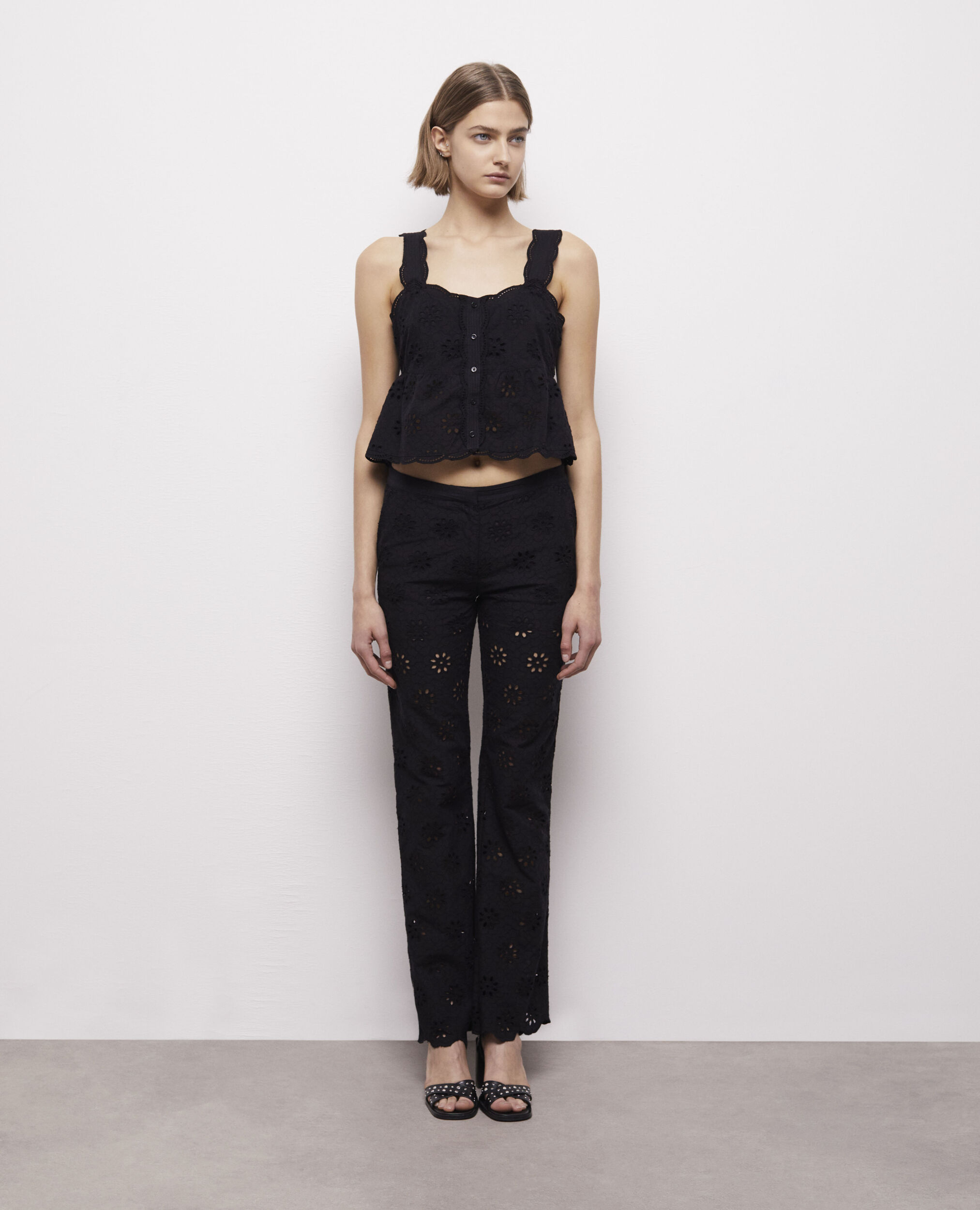 Black pants with broderie anglaise BLACK