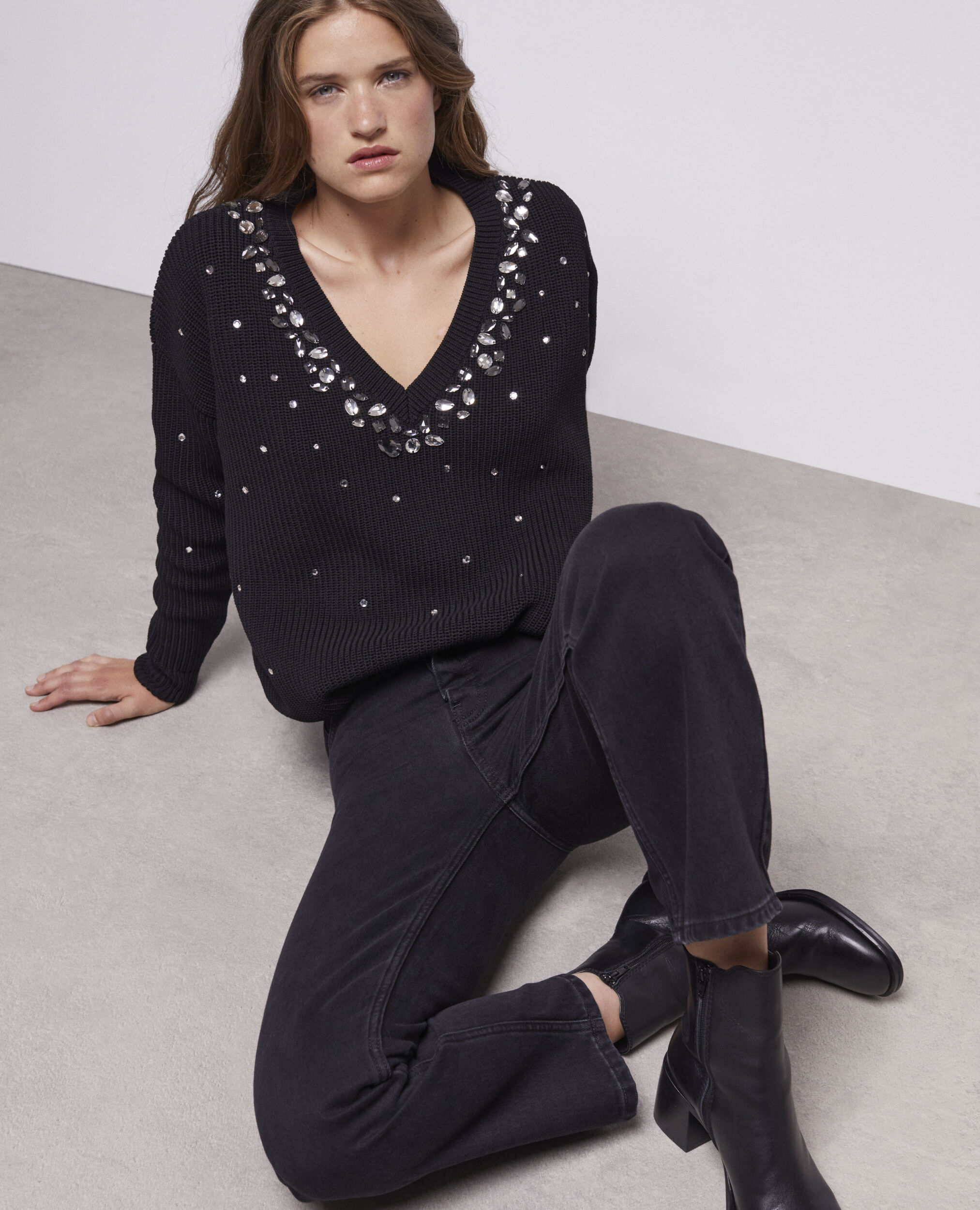 Black wool jumper with stone details BLACK