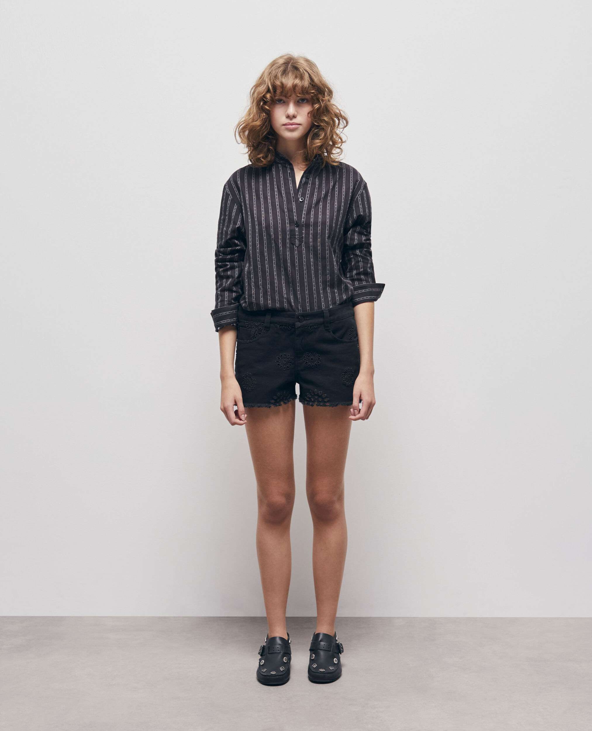Black denim shorts with broderie anglaise BLACK