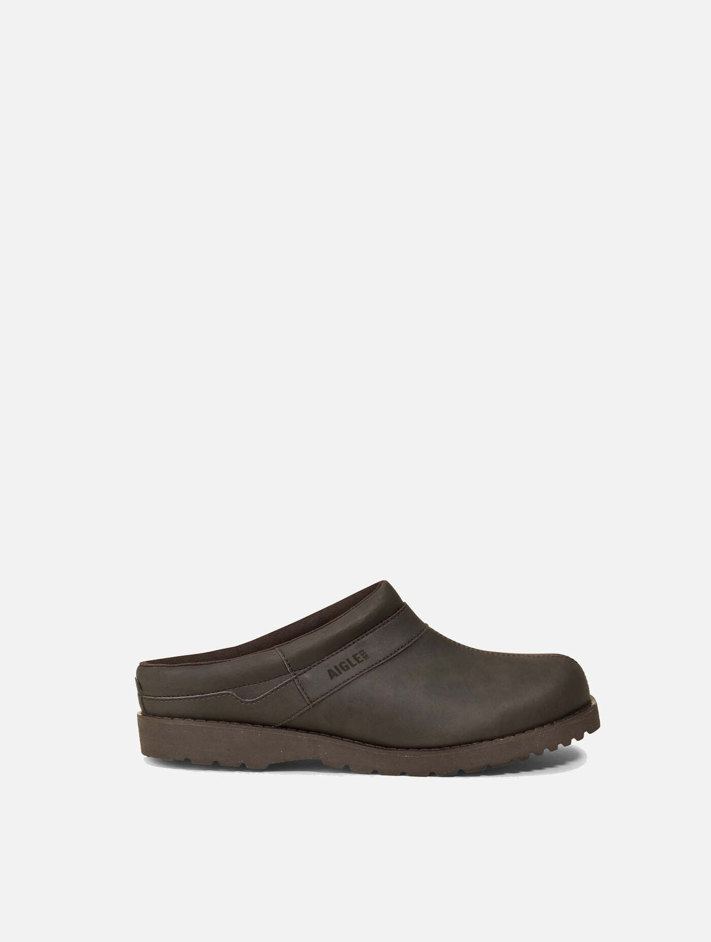 Iconic brogue-inspired Chelsea boots