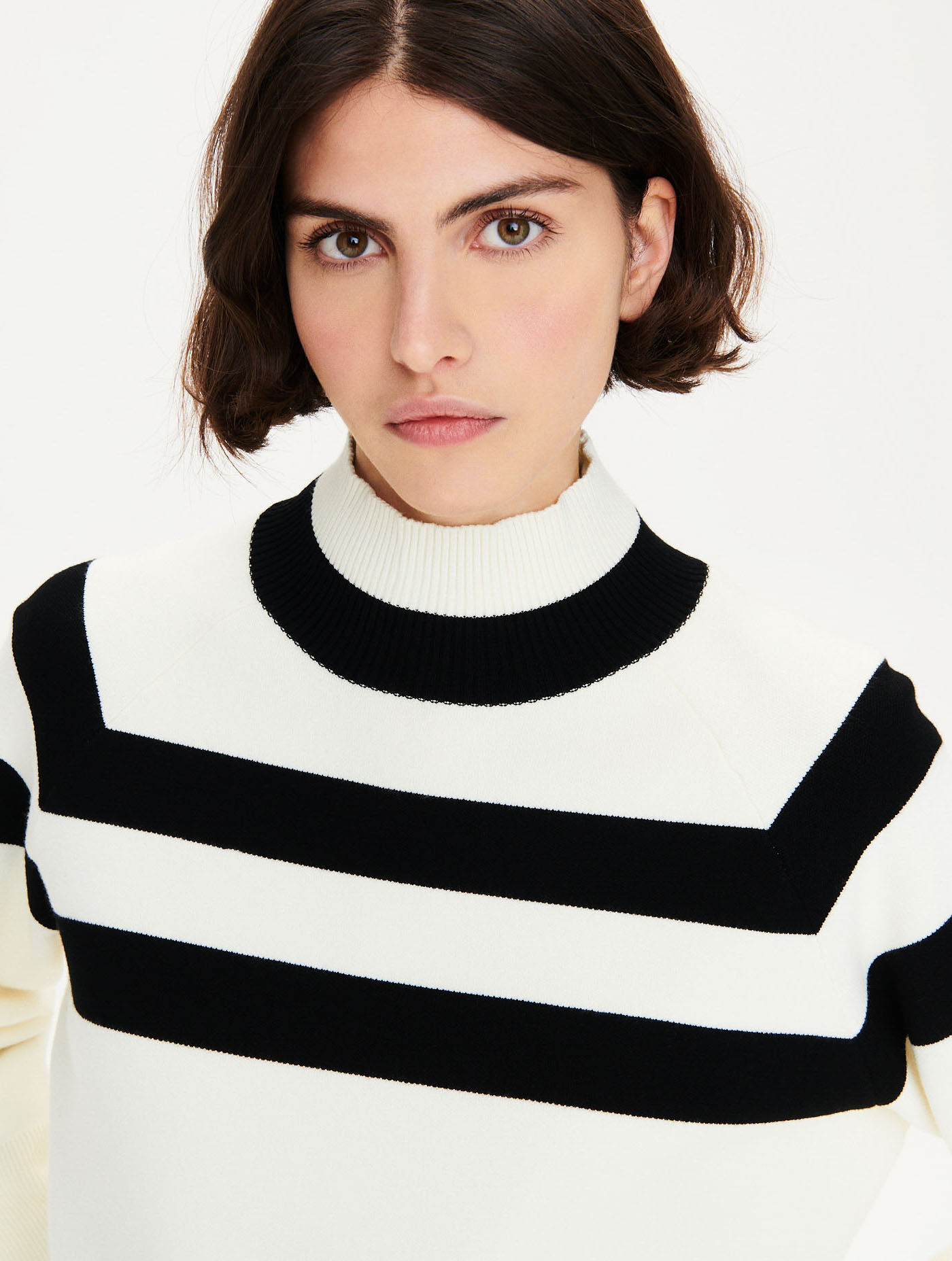 Jersey stand-up collar jumper
