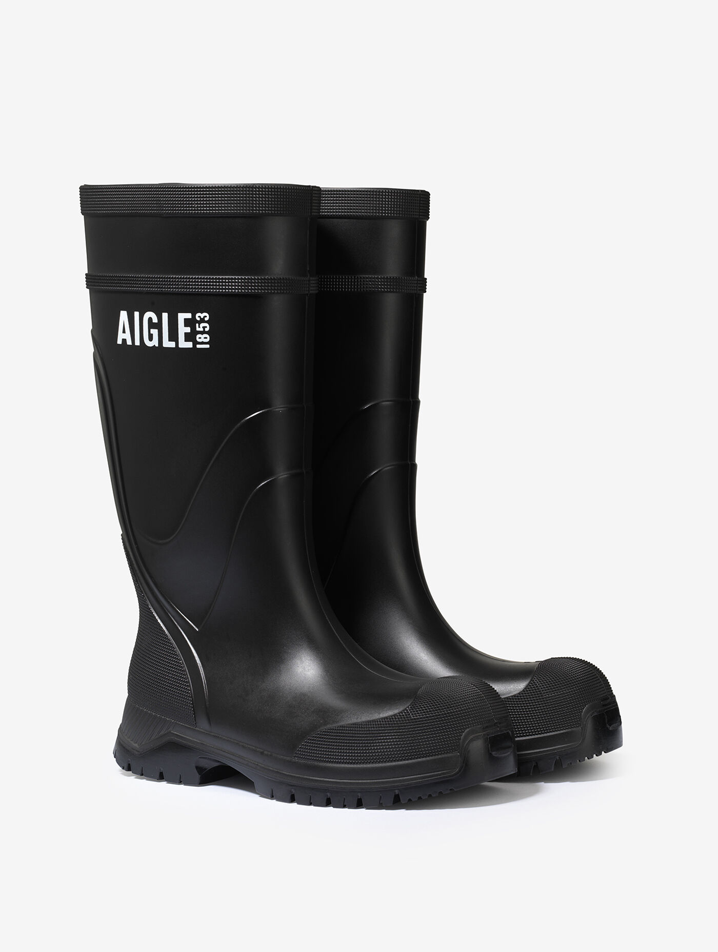 Lifestyle boots inspired by workwear