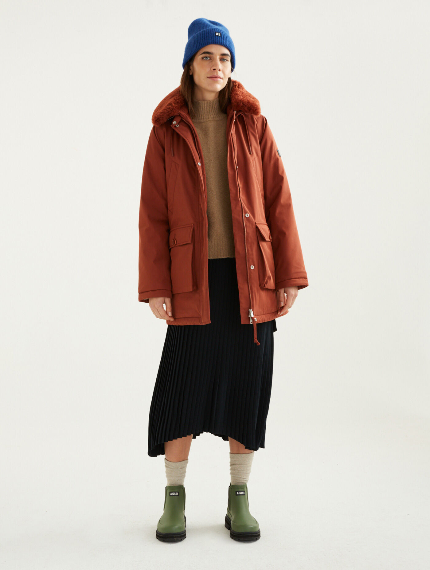 Long MTD&reg;parka with detachable faux fur-lined hood