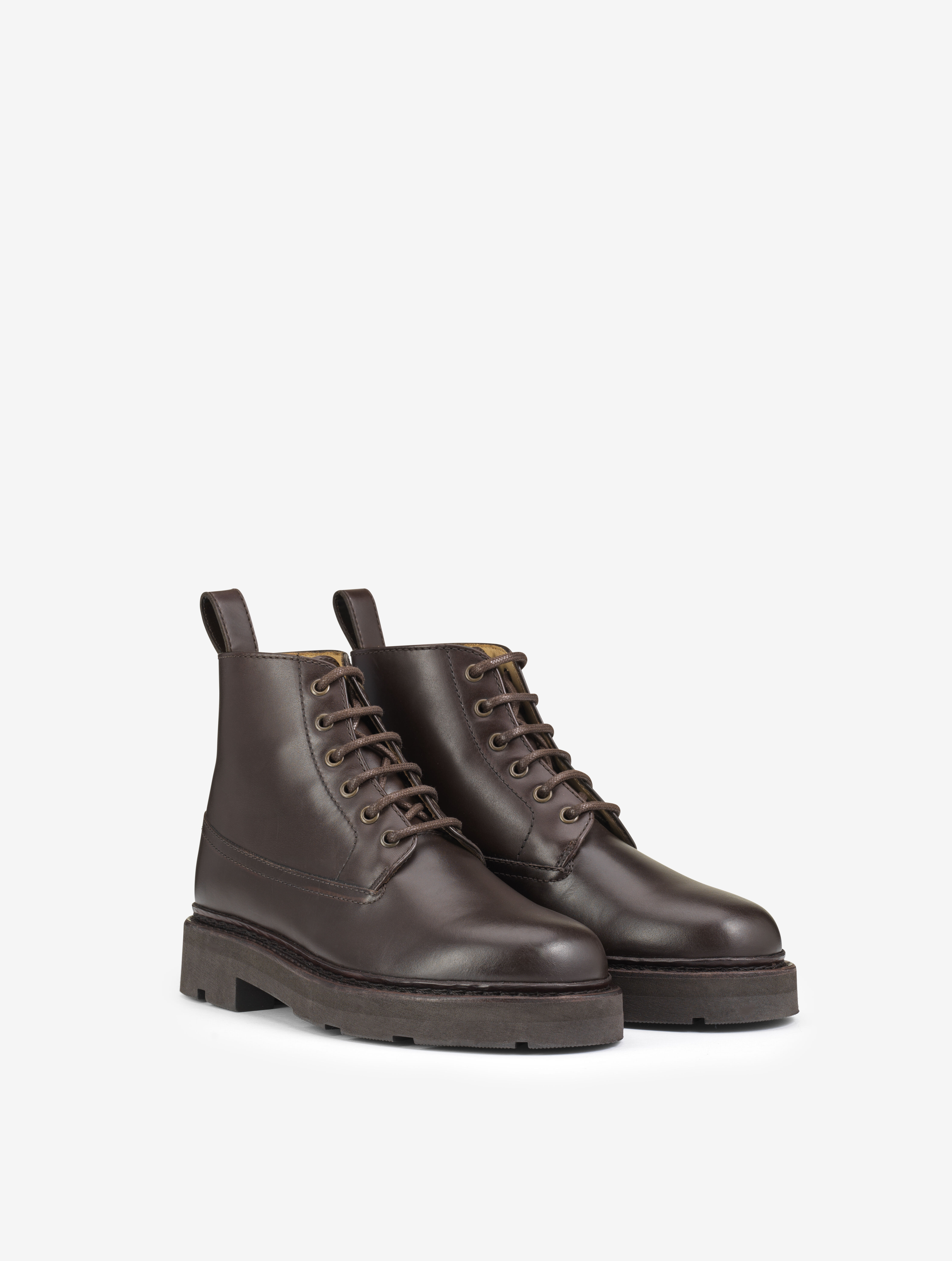 Norwegian-stitched leather desert boots