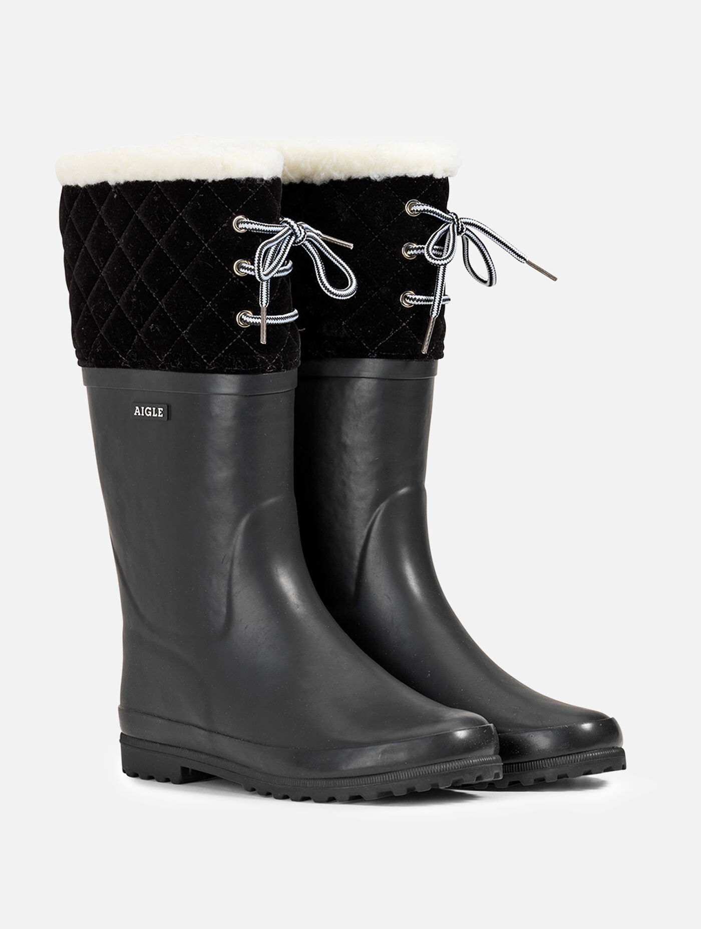 The fur-lined boot, ideal for cold weather