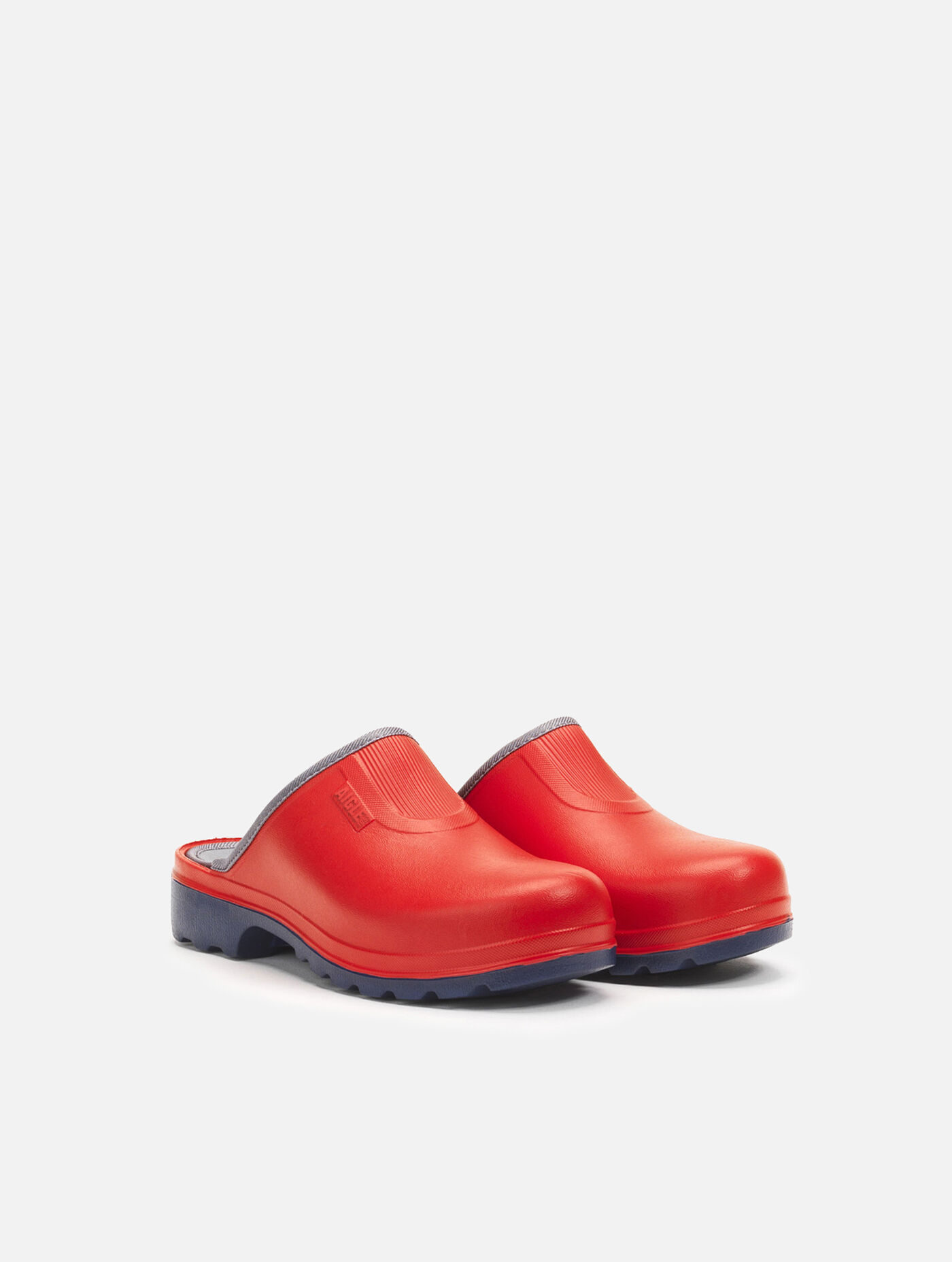 The ultra-light clog