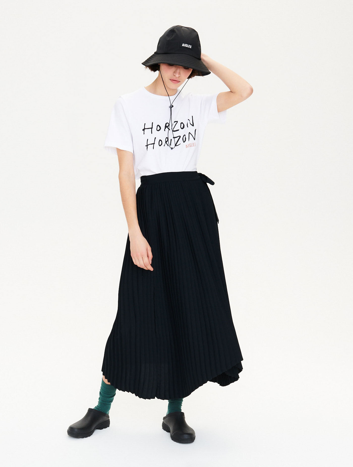 Plissed long wrap-around skirt