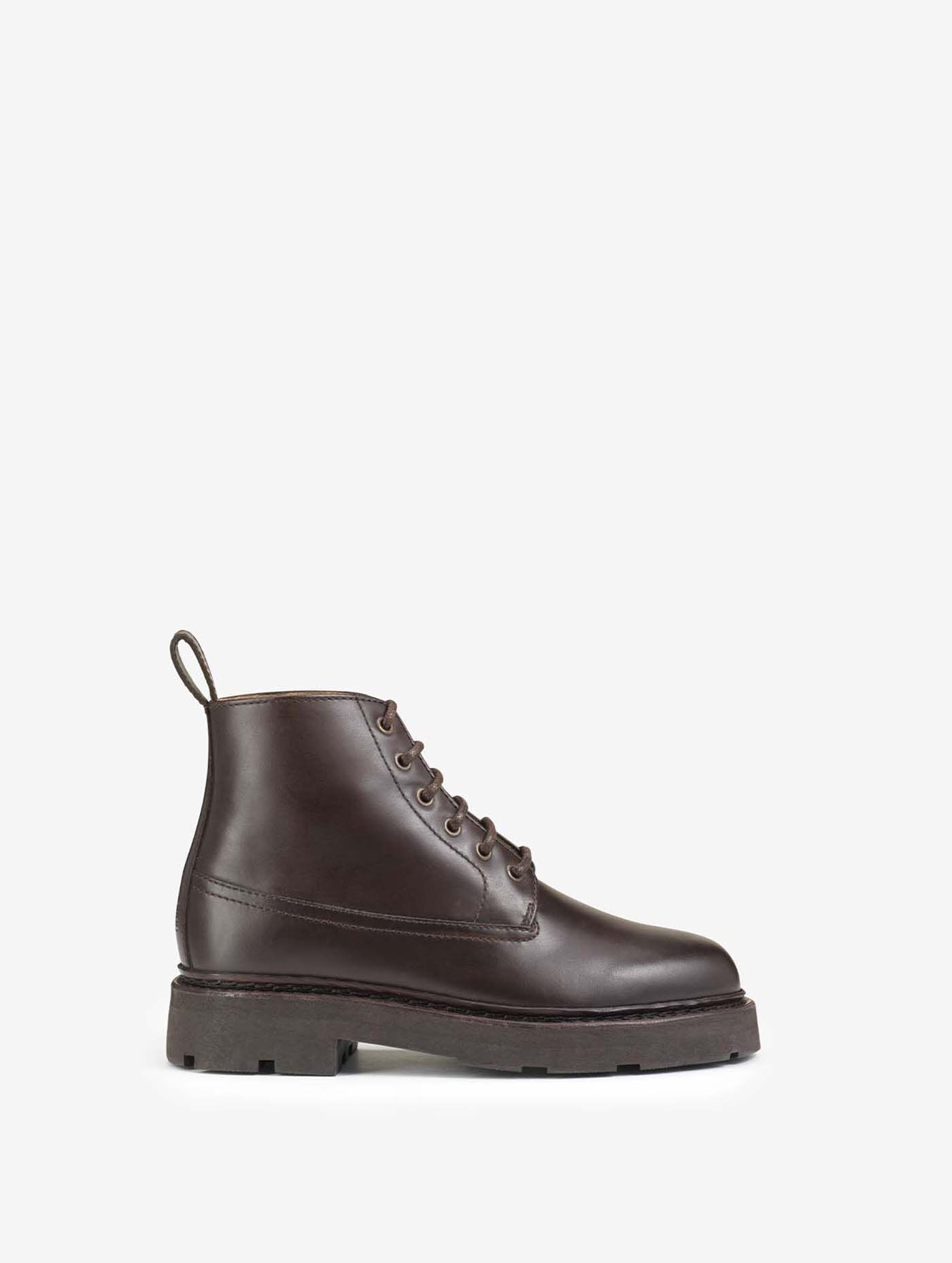 Norwegian-stitched leather desert boots