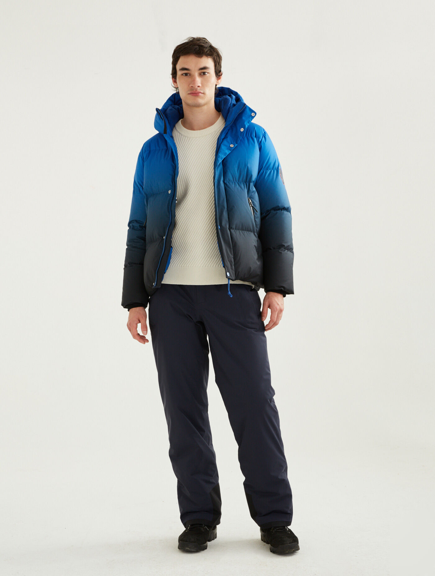 Mid-length hooded down quilted jacket
