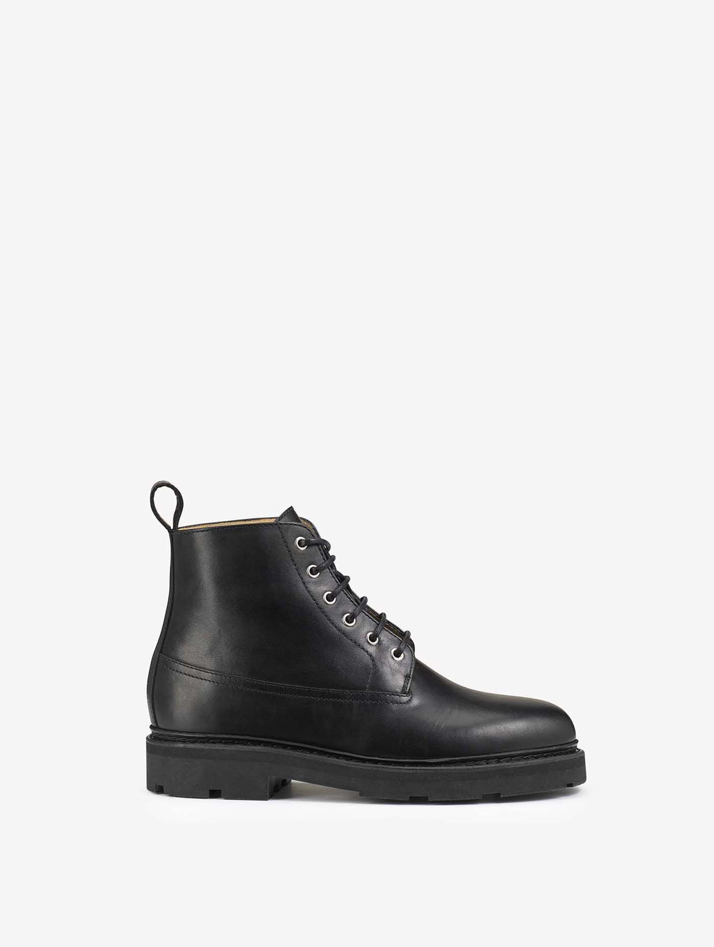 Norwegian-stitched leather desert boots