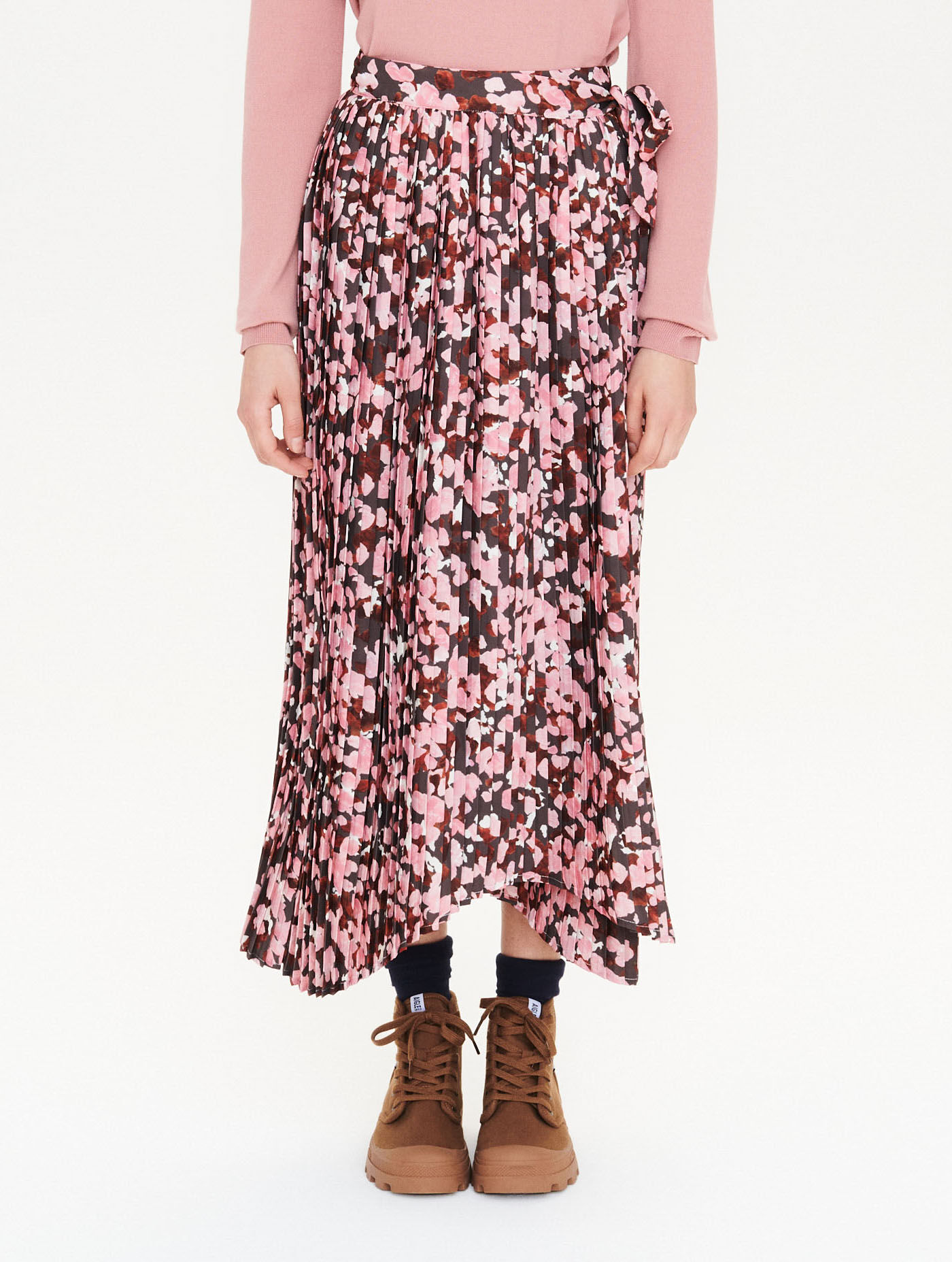 Plissed long wrap-around skirt