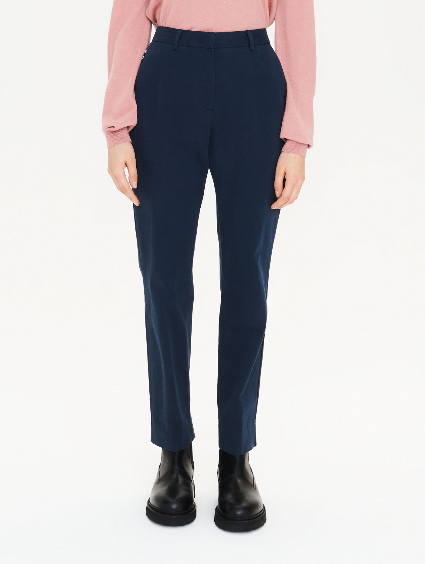 Straight-leg trousers