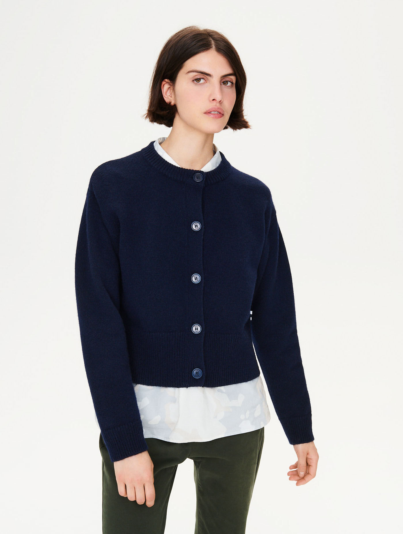 Short buttoned cardigan