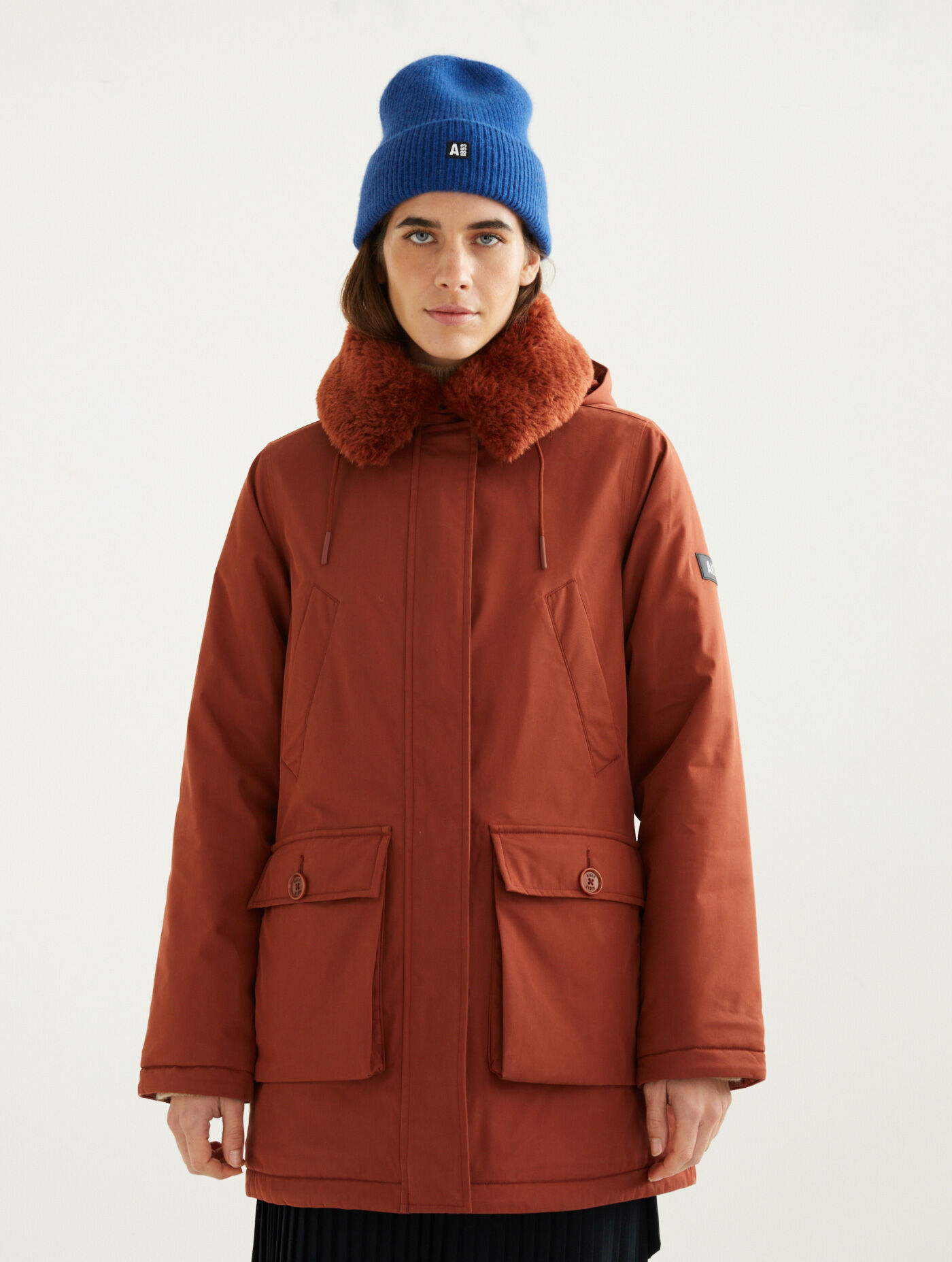 Long MTD&reg;parka with detachable faux fur-lined hood