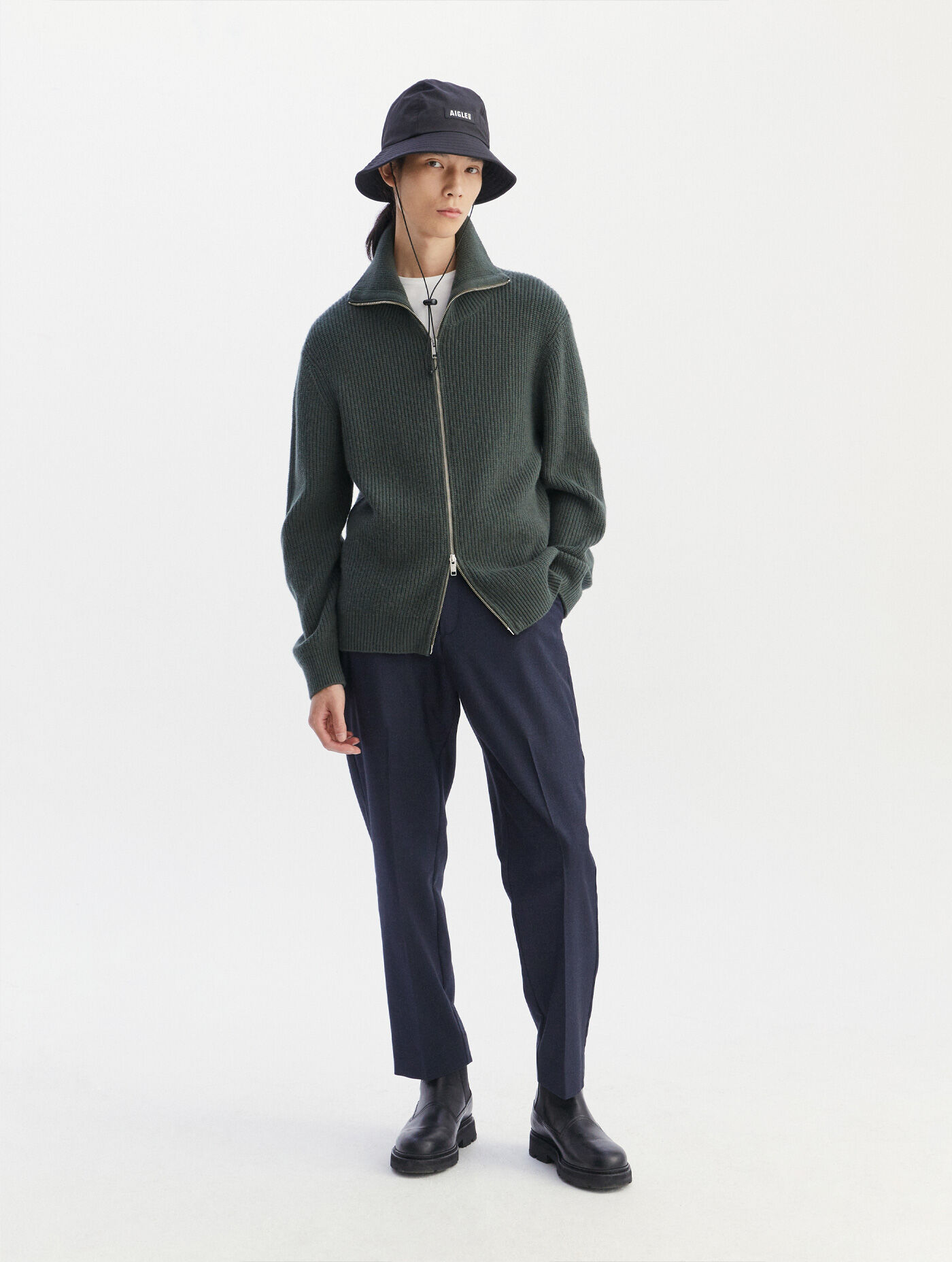 Heavy gauge zipped jumper